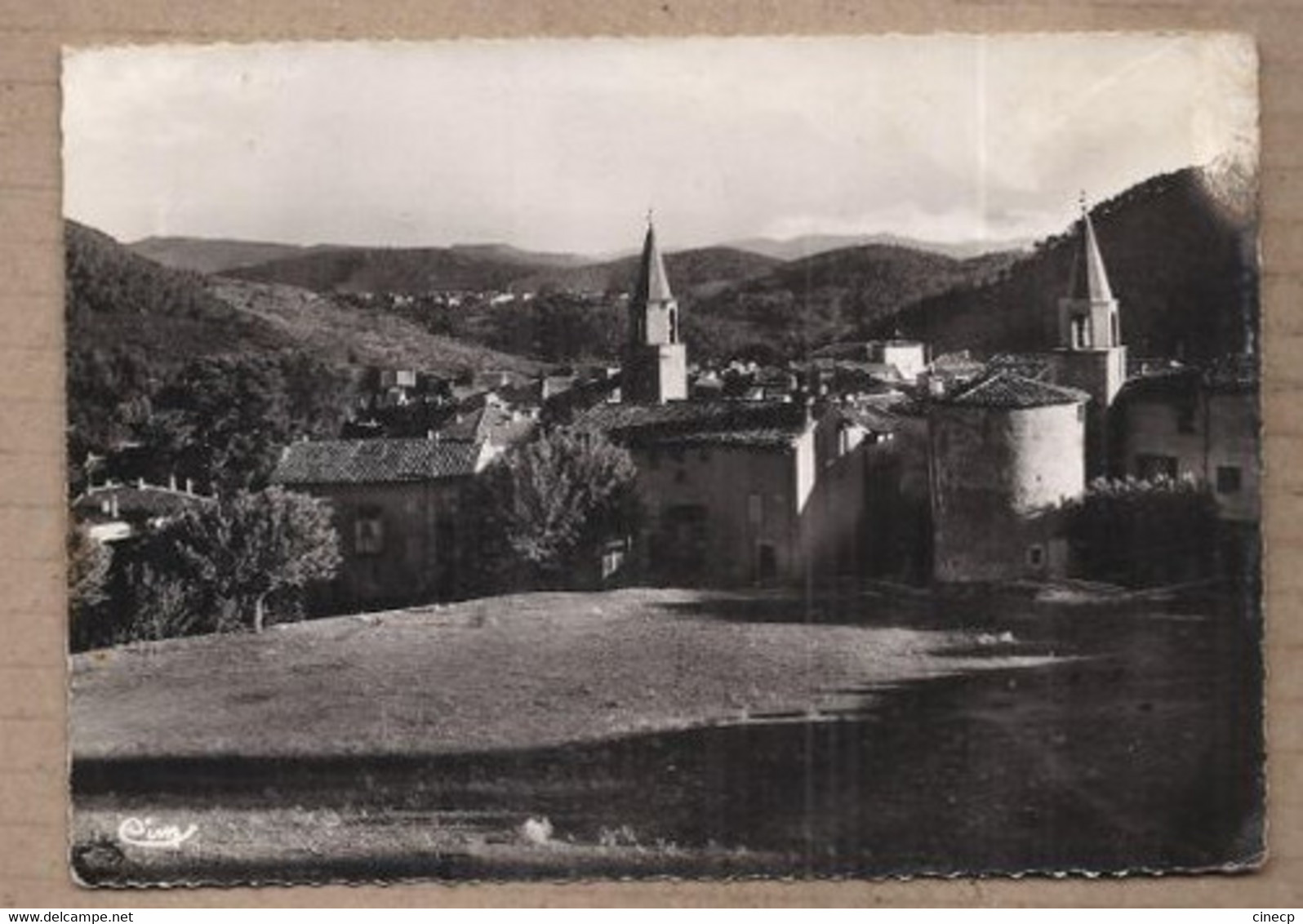 CPSM 83 - BARGEMON - Le Clos - TB Vue Générale Village + Détails Façades Maisons - Bargemon