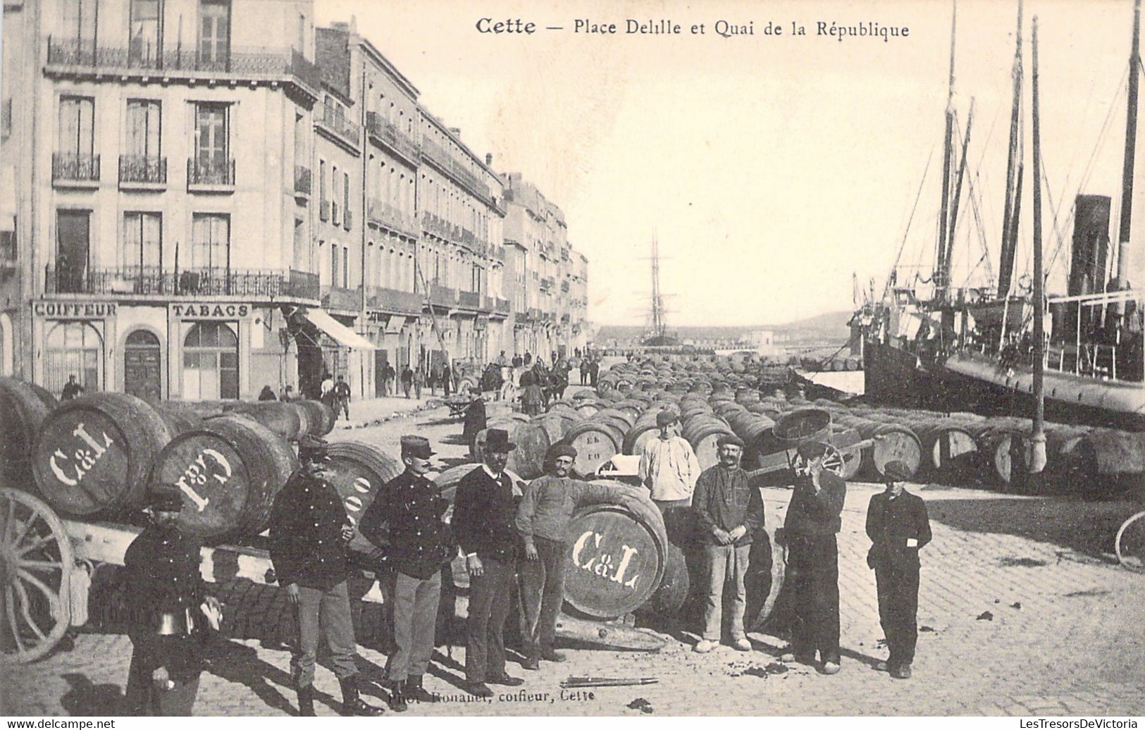 CPA - FRANCE - 34 - CETTE - Sète - Place Delille Et Quai De La République - Animée - - Sete (Cette)