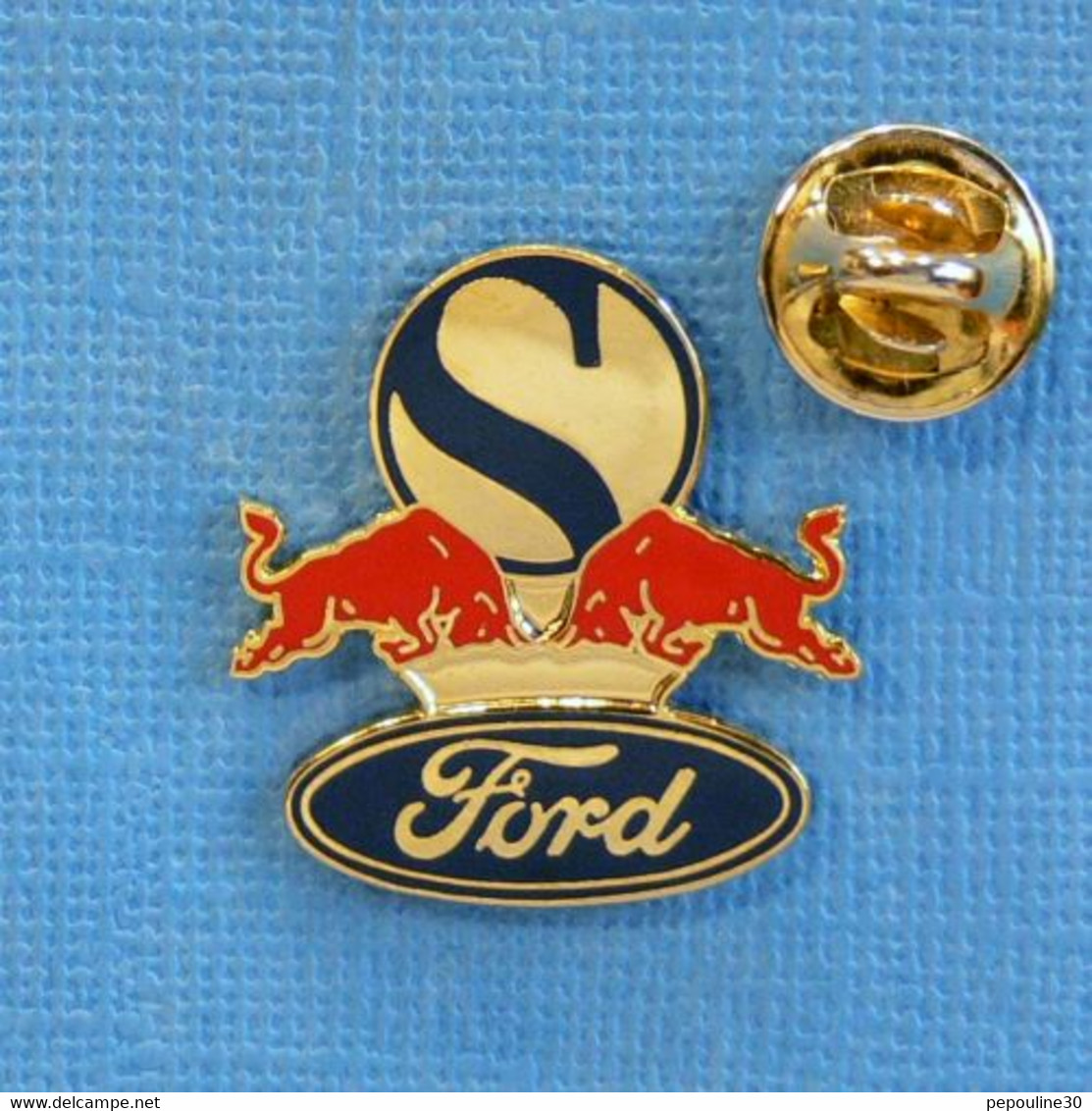 1 PIN'S //  ** SAUBER RED BULL FORD / TEAM F1 ** . (Red Bull-Sauber Geiterkinden) - Ford