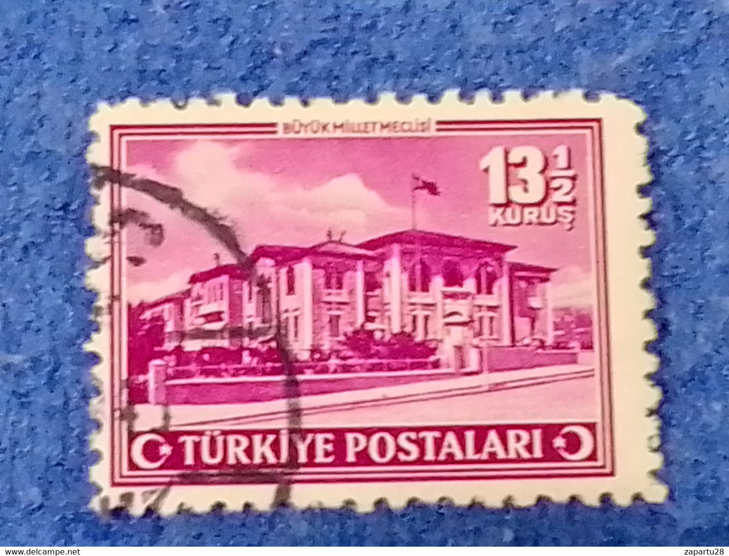 TÜRKİYE.-1940-50-  13.50K  İNSCRİPTİON : TÜRKİYE  CUMHURİYETİ  CRESCENTS  AND STAR  DAMGALI - Oblitérés