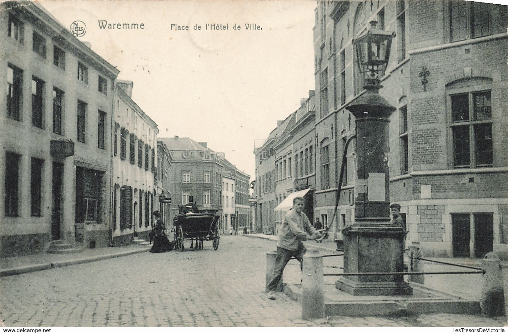 Belgique - Waremme - Place De L'hôtel De Ville - Edit.Nels - Collct. A. Moureau - Animé - Carte Postale Ancienne - Borgworm