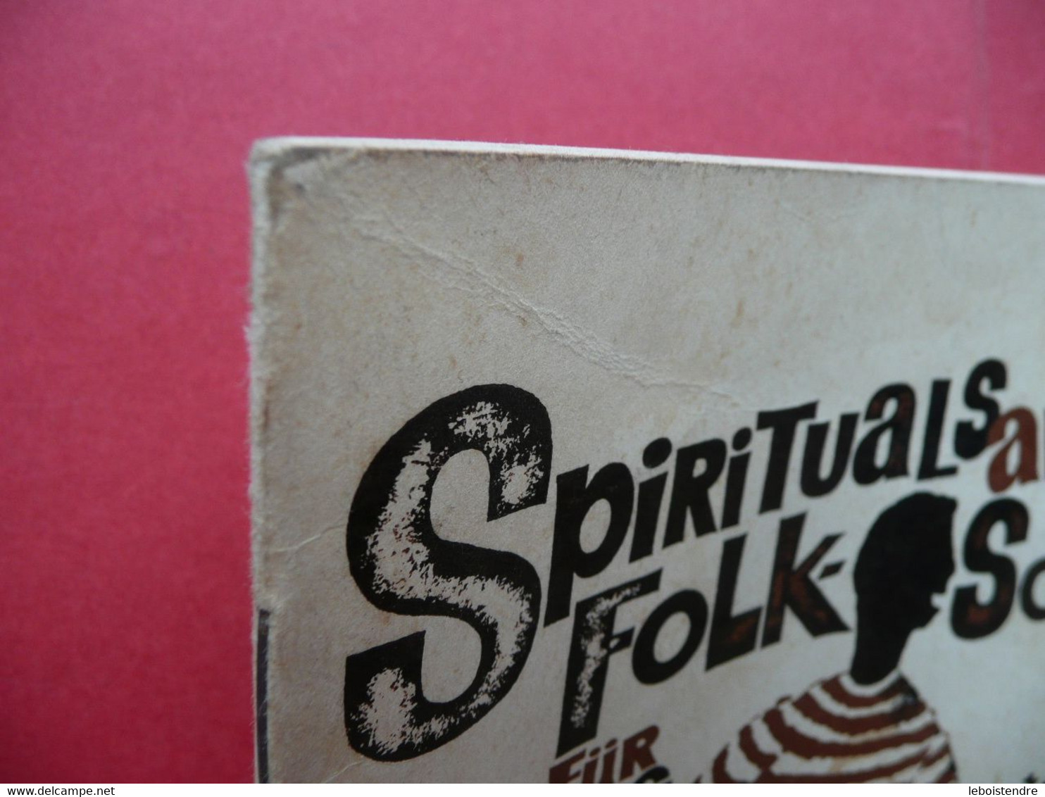 SPIRITUALS AND FOLK SONGS FUR GESANG UND GUITARRE HERAUSGEGEBEN VON KLAUS BUHE EDITION SCHOTT 4829 PARTITIONS