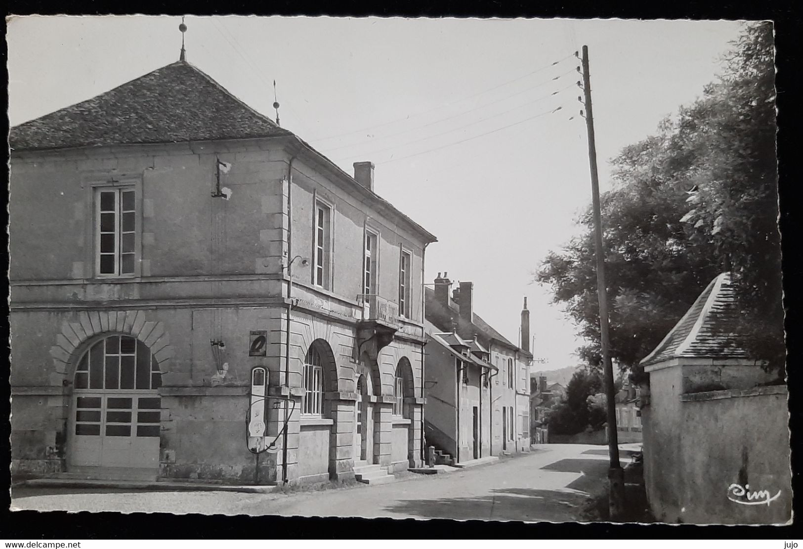 58 - BRINON Sur BEUVRON  - Nièvre - La Mairie - Brinon Sur Beuvron