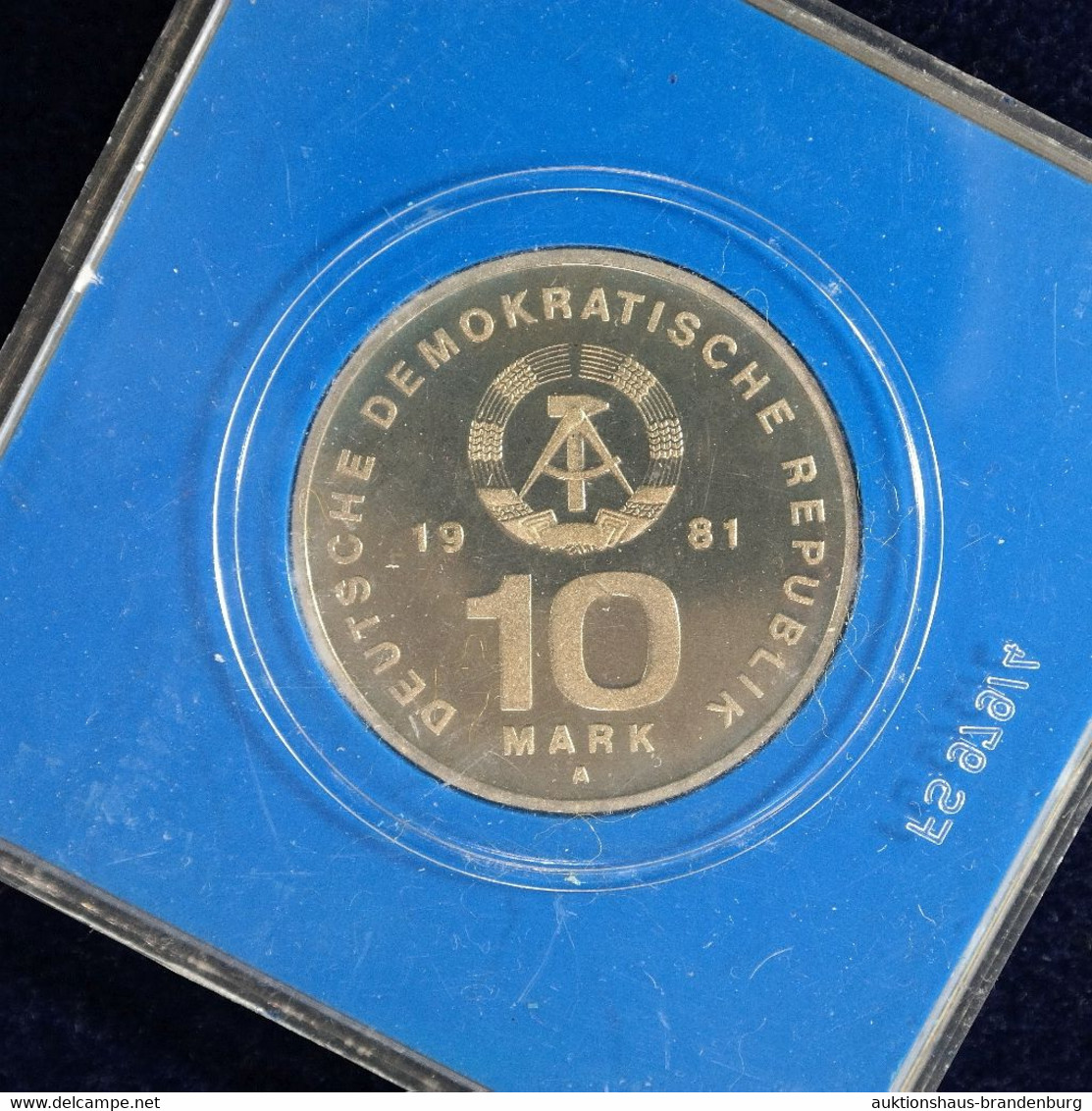 10 Mark 1981 DDR Gedenkmünze | 25 JAHRE NATIONALE VOLKSARMEE | ST In Originalschatulle | Verplombt - Sonstige & Ohne Zuordnung