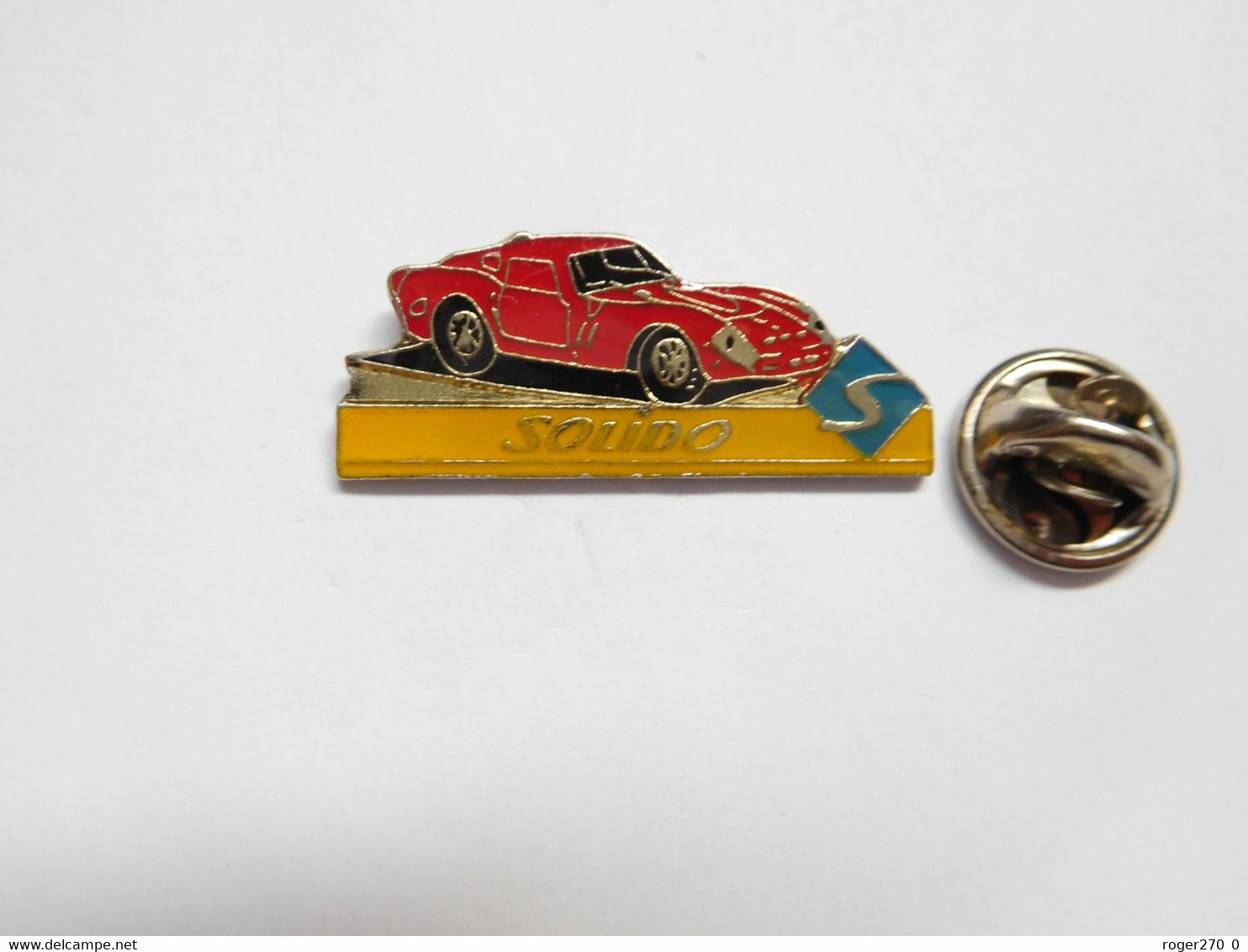 Beau Pin's , Auto Ferrari , Maquette Solido , Modélisme - Ferrari