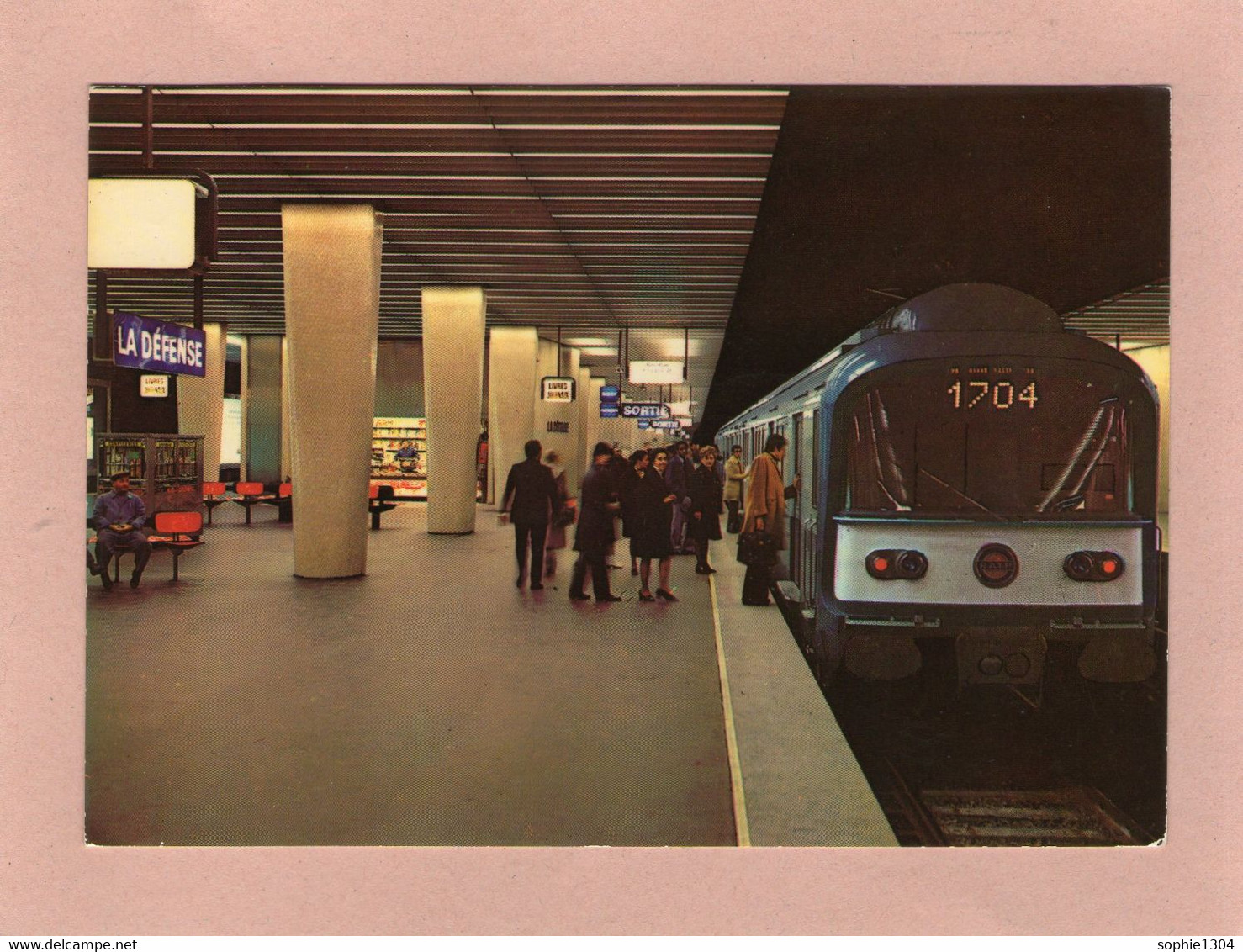 Réseau Express Régional - Station "La Défense " - - Métro