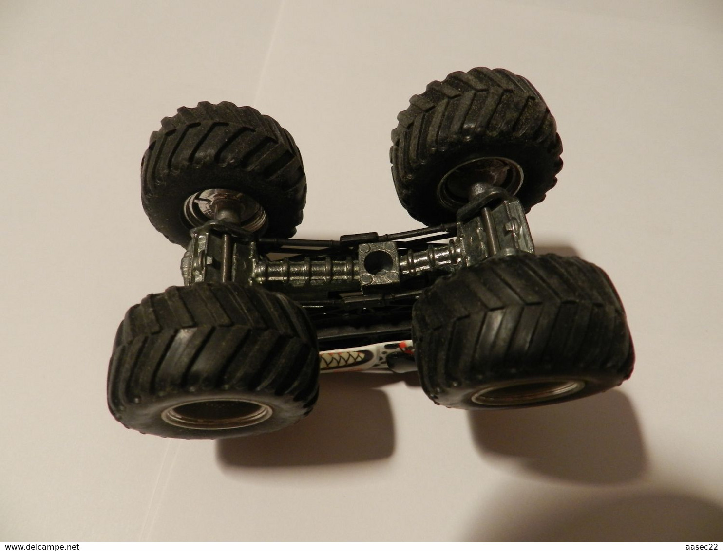 Hotwheels    Monster Truck  (Monster Mutt Dalmatian ) L 9cm     ***  4021  *** - HotWheels