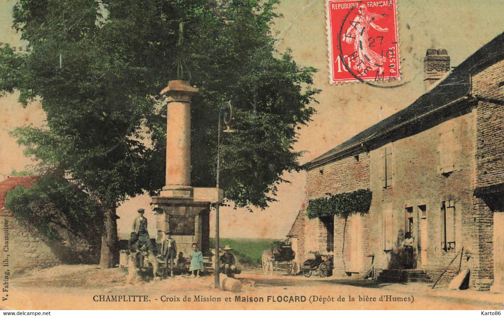 Champlitte * 1910 * Maison FLOCARD ( Dépôt De La Bière D'humes ) Et Place Croix De Mission * Villageois Enfants - Champlitte