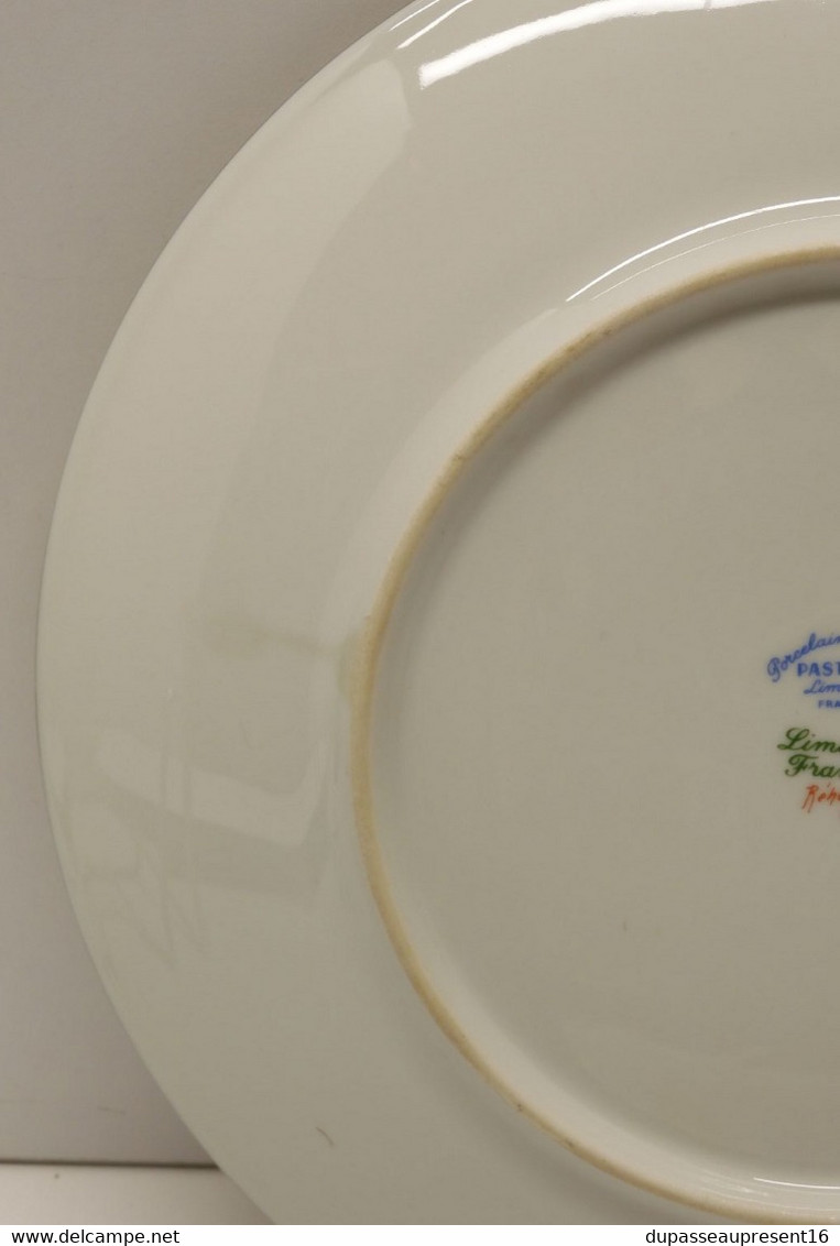 *ASSIETTE DECORATIVE PORCELAINE D'ART PASTAUD LIMOGES GEAI sur banche signé   E