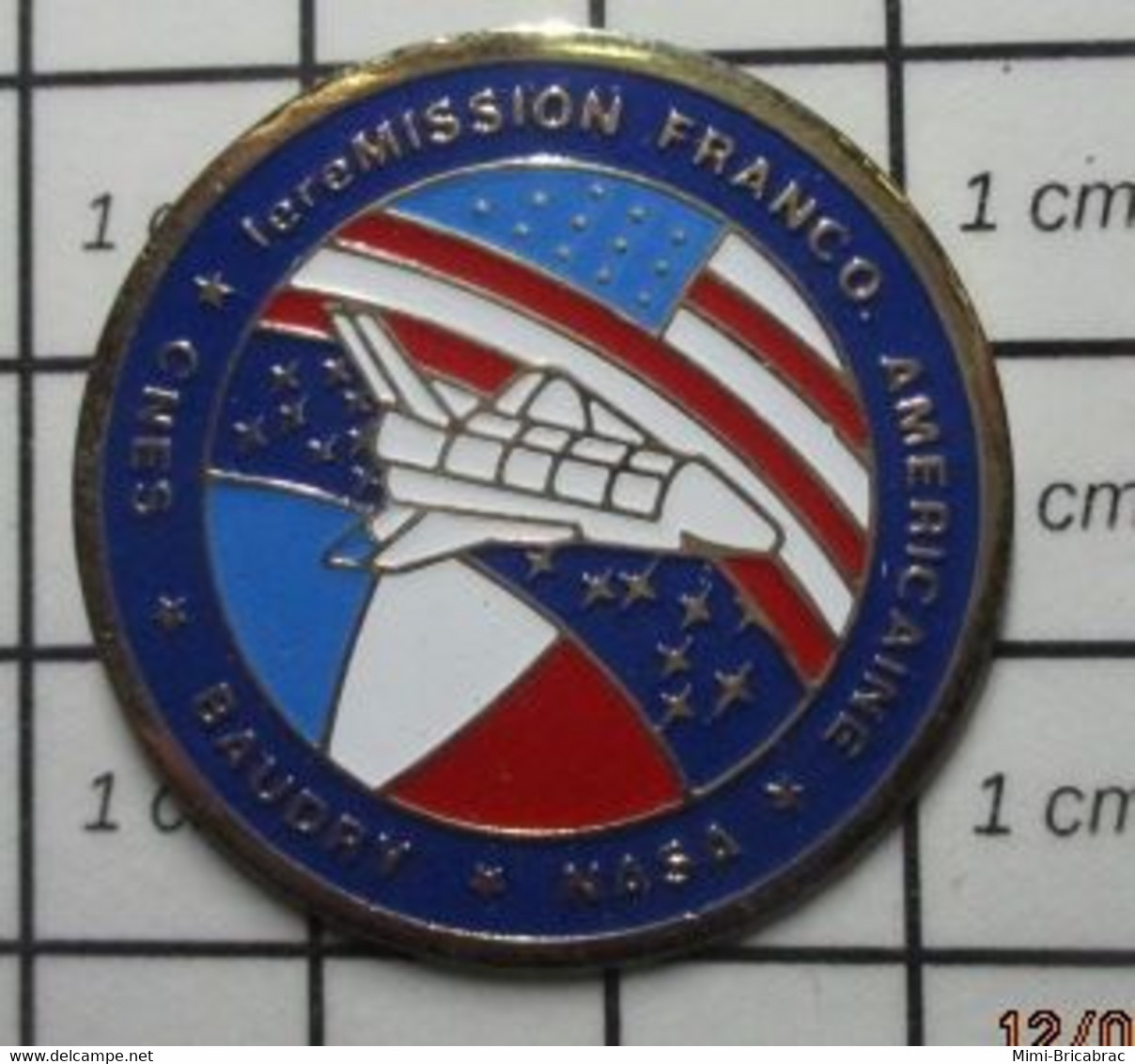 512c Pin's Pins / Beau Et Rare / ESPACE / MISSION NASA NAVETTE CHALLENGER PATRICK BAUDRY - Raumfahrt
