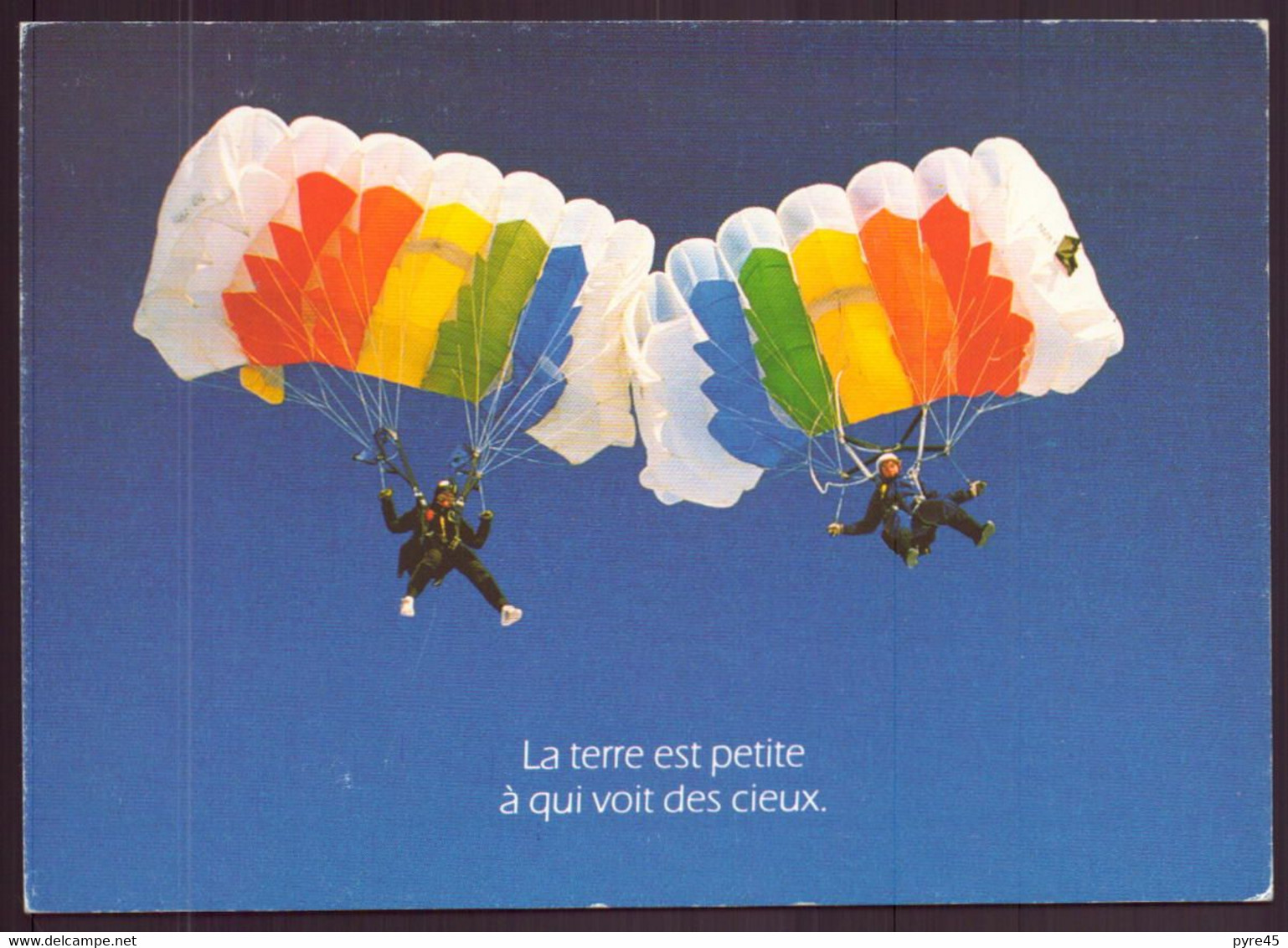 PARACHUTISME LA TERRE EST PETITE A QUI VOIT DES CIEUX - Fallschirmspringen