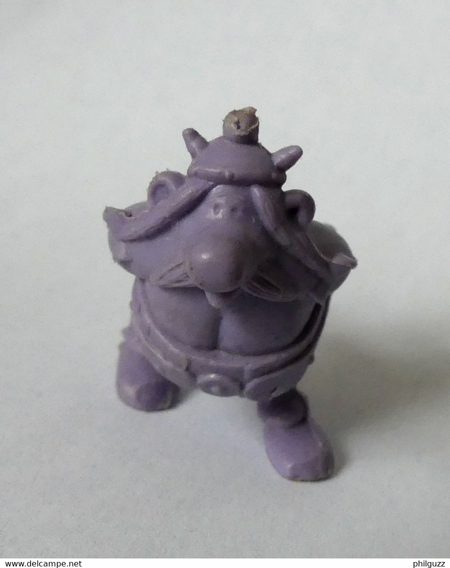 FIGURINE ASTERIX DUPONT D'ISSIGNY 1969 OBELIX VIOLET - Asterix & Obelix