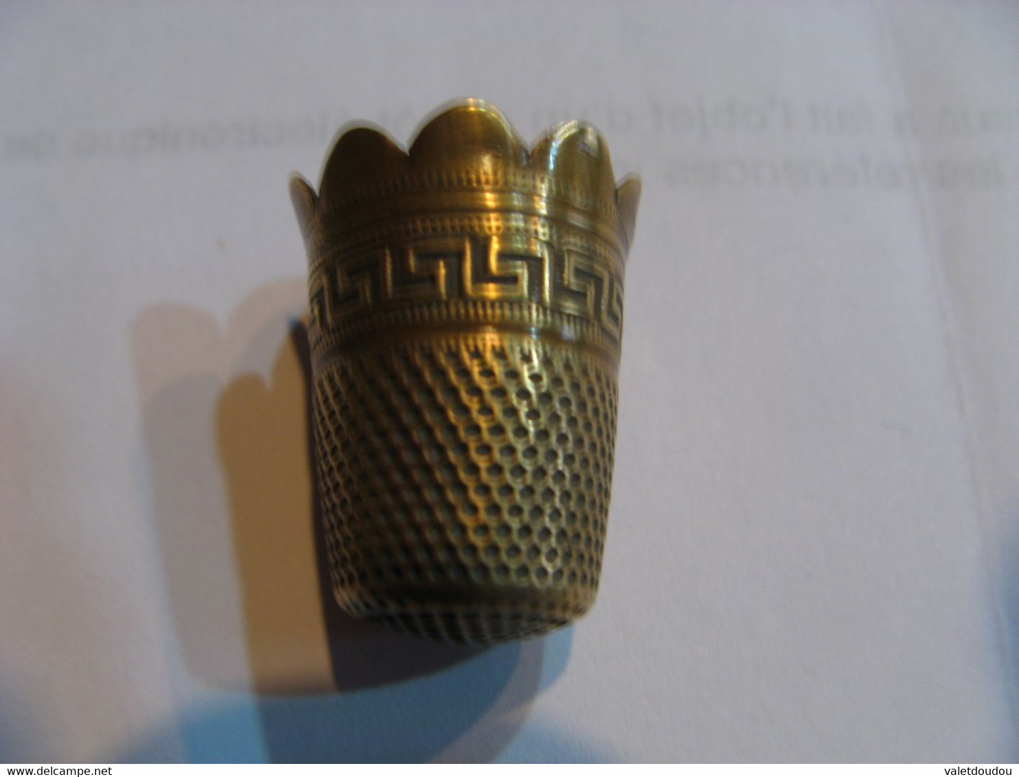 Dé A Coudre Festonné En Laiton - Thimbles