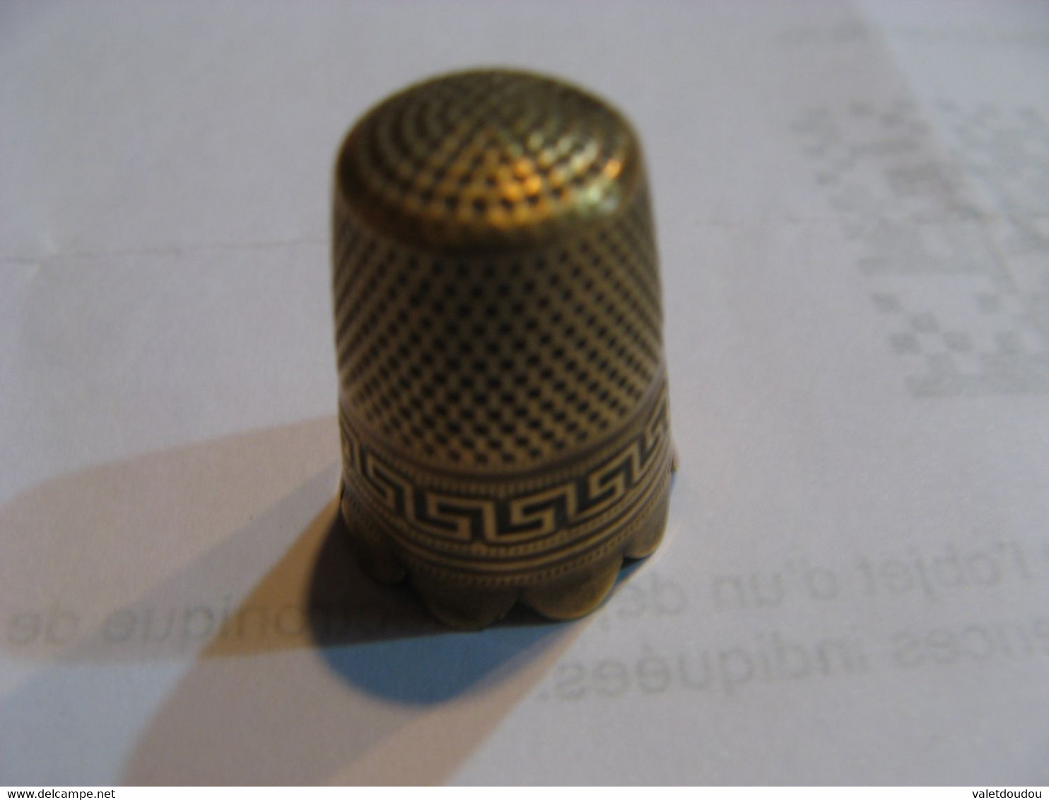 Dé A Coudre Festonné En Laiton - Thimbles