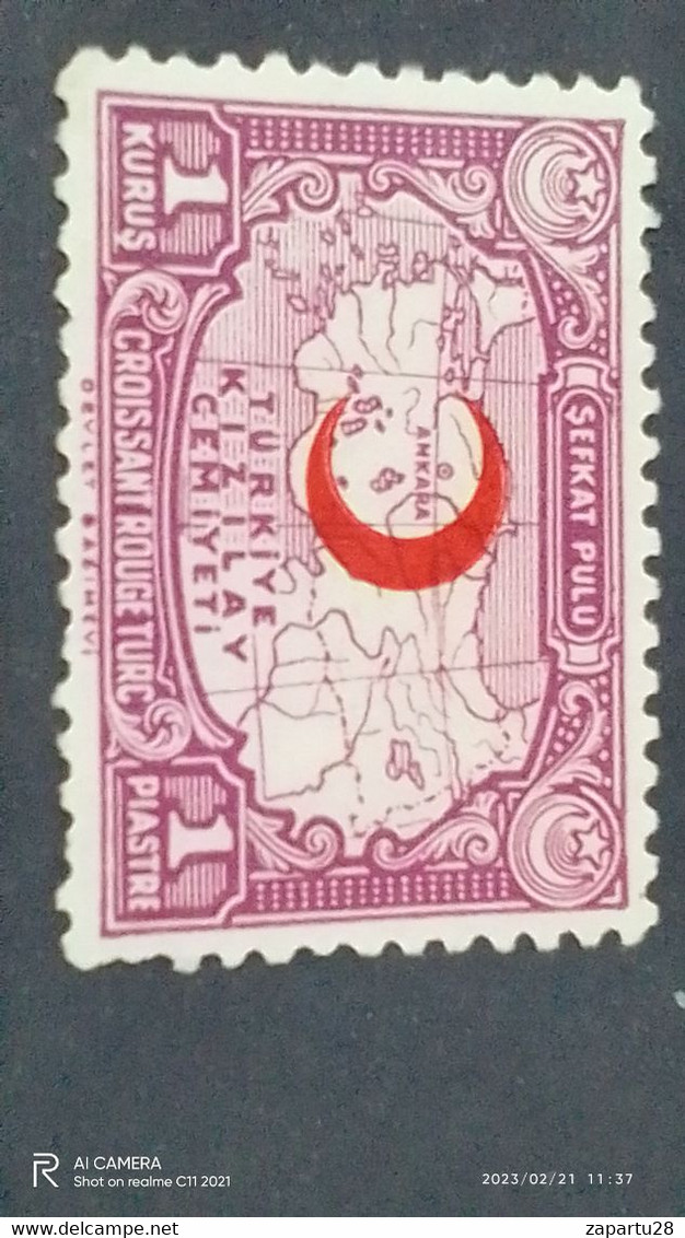 TÜRKEY--YARDIM PULLARI-1930-40-KIZILAY CEMİYETİ  1 PİASTRE   (*) - Timbres De Bienfaisance