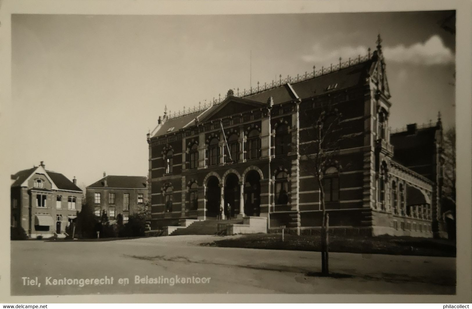 Tiel (Gld.)  Kantongerecht En Belastingkantoor 1955 - Tiel