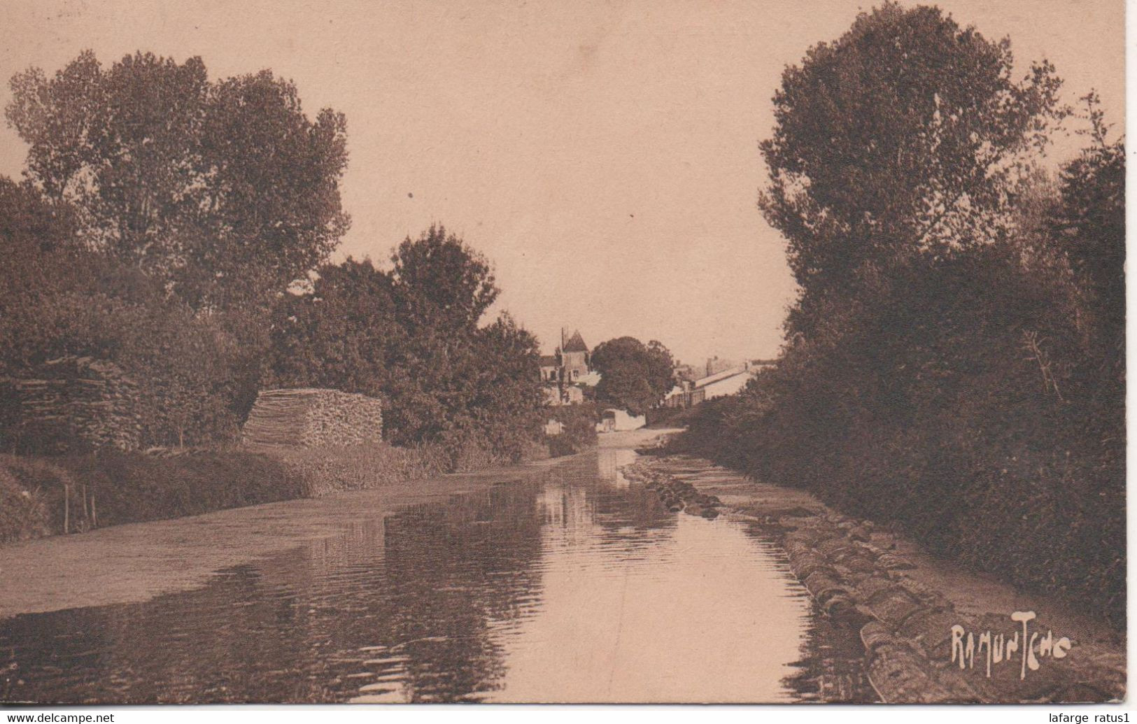 Le Marais De Poitevin Les Trains De Bois - Poitou-Charentes