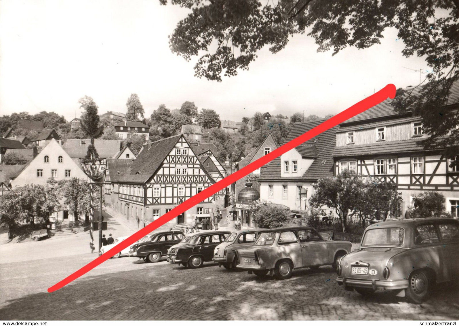 AK Hohnstein Markt Parkplatz Auto A Rathewalde Rathen Heeselicht Waltersdorf Ehrenberg Waitzdorf Sächsische Schweiz DDR - Hohnstein (Saechs. Schweiz)