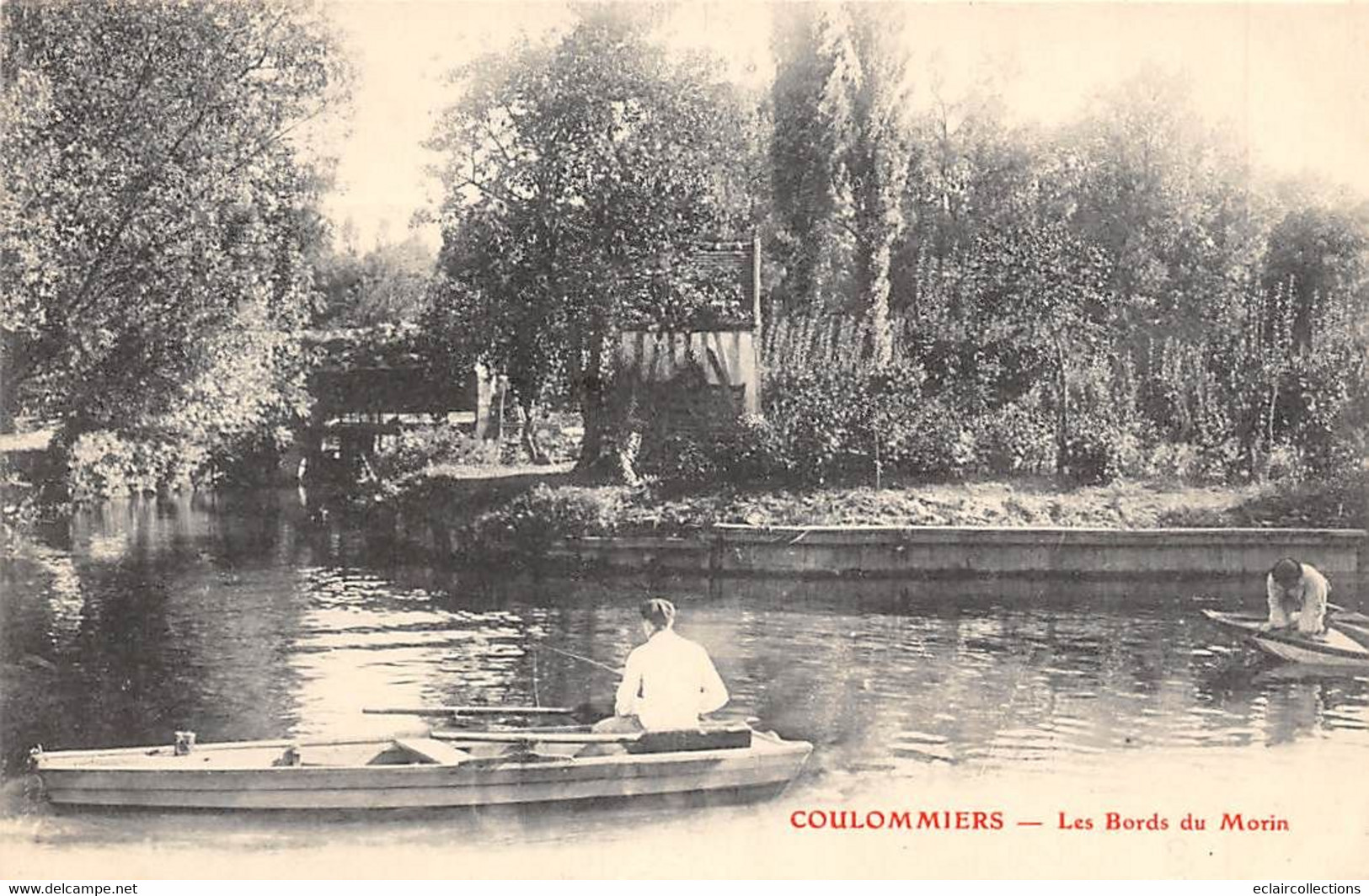 Coulommiers         77         Les Bords Du Morin  Pêcheur à La Ligne      (voir Scan) - Coulommiers