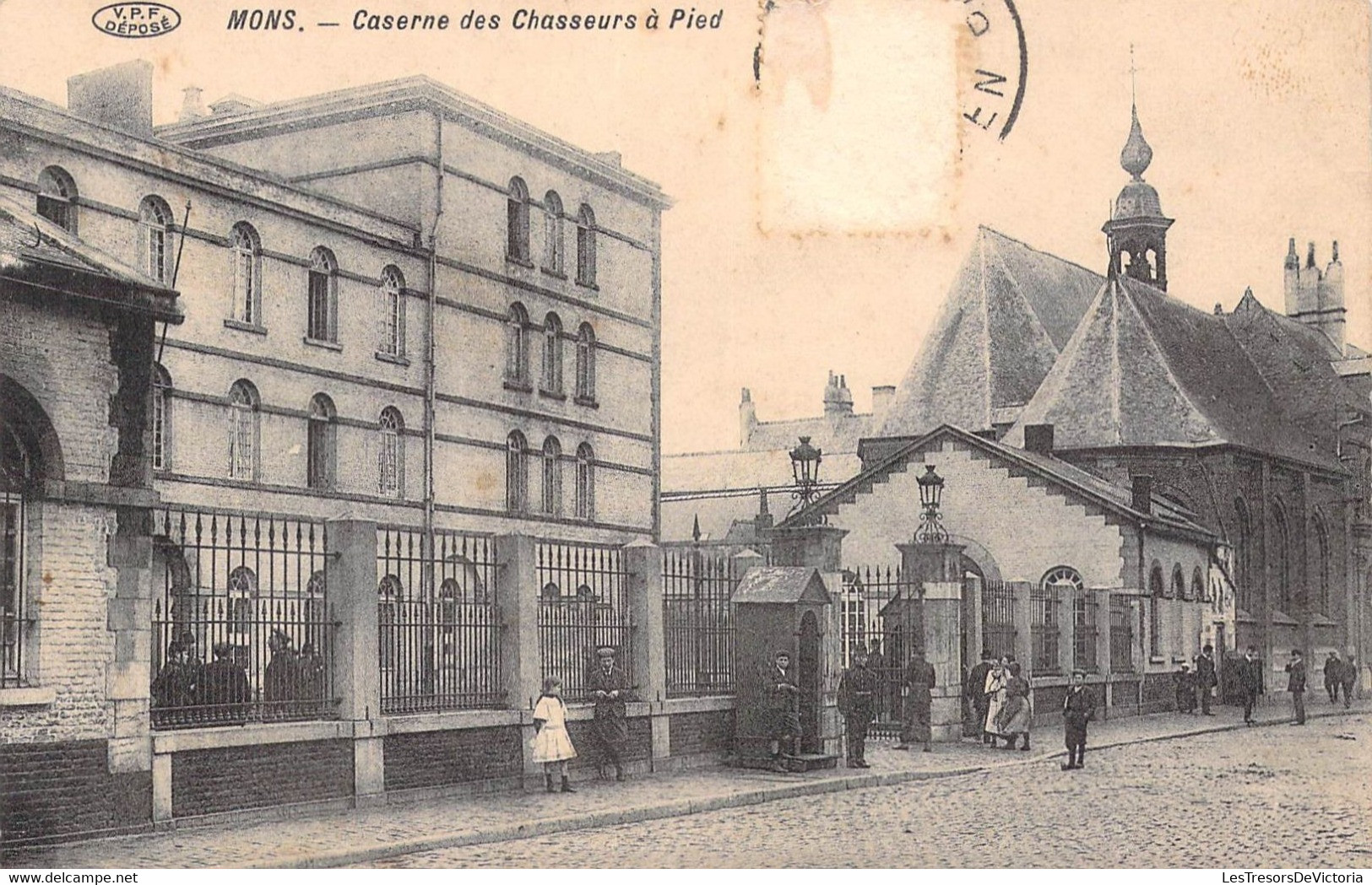 Belgique - Mons - Caserne Des Chasseurs à Pied - Animé - V.P.F. - Carte Postale Ancienne - Mons