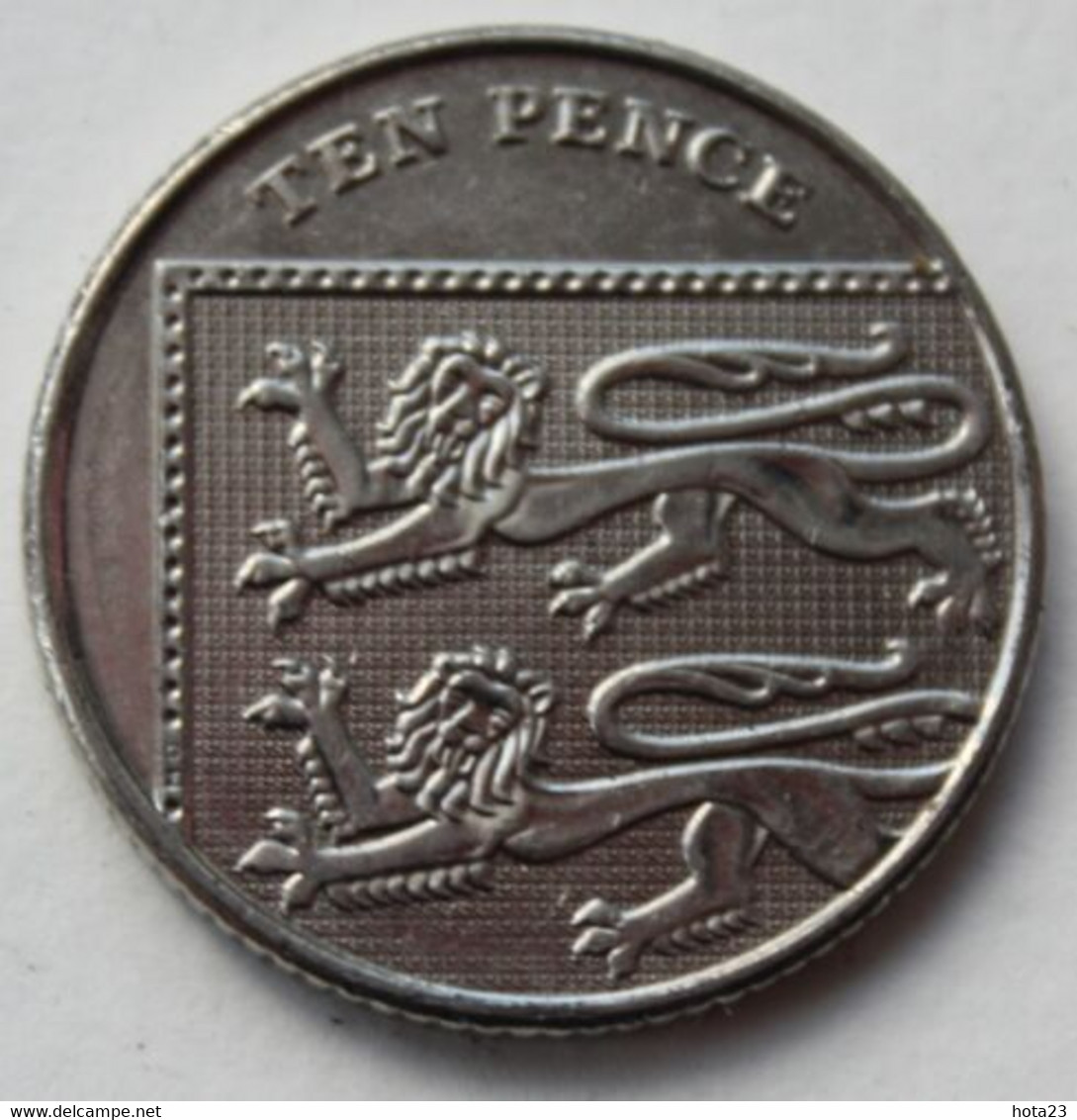 10 P Ten Pence Coin Crowned Lion Shield Of Royal Arms 2013 - 10 Pence & 10 New Pence