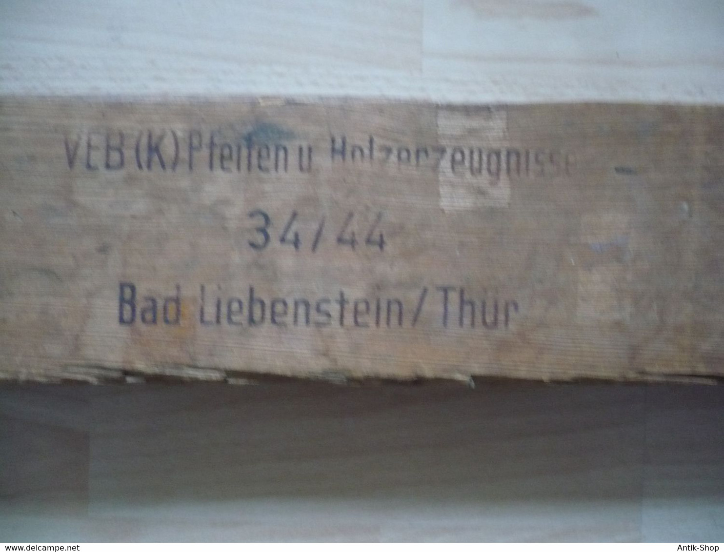 Zigarren-Presse Aus Holz Mit 20 Zigarren - VEB (K) Pfeifen U. Holzerzeugnisse -  34/44 - Bad Liebenstein/Thür. (1040) - Sonstige & Ohne Zuordnung