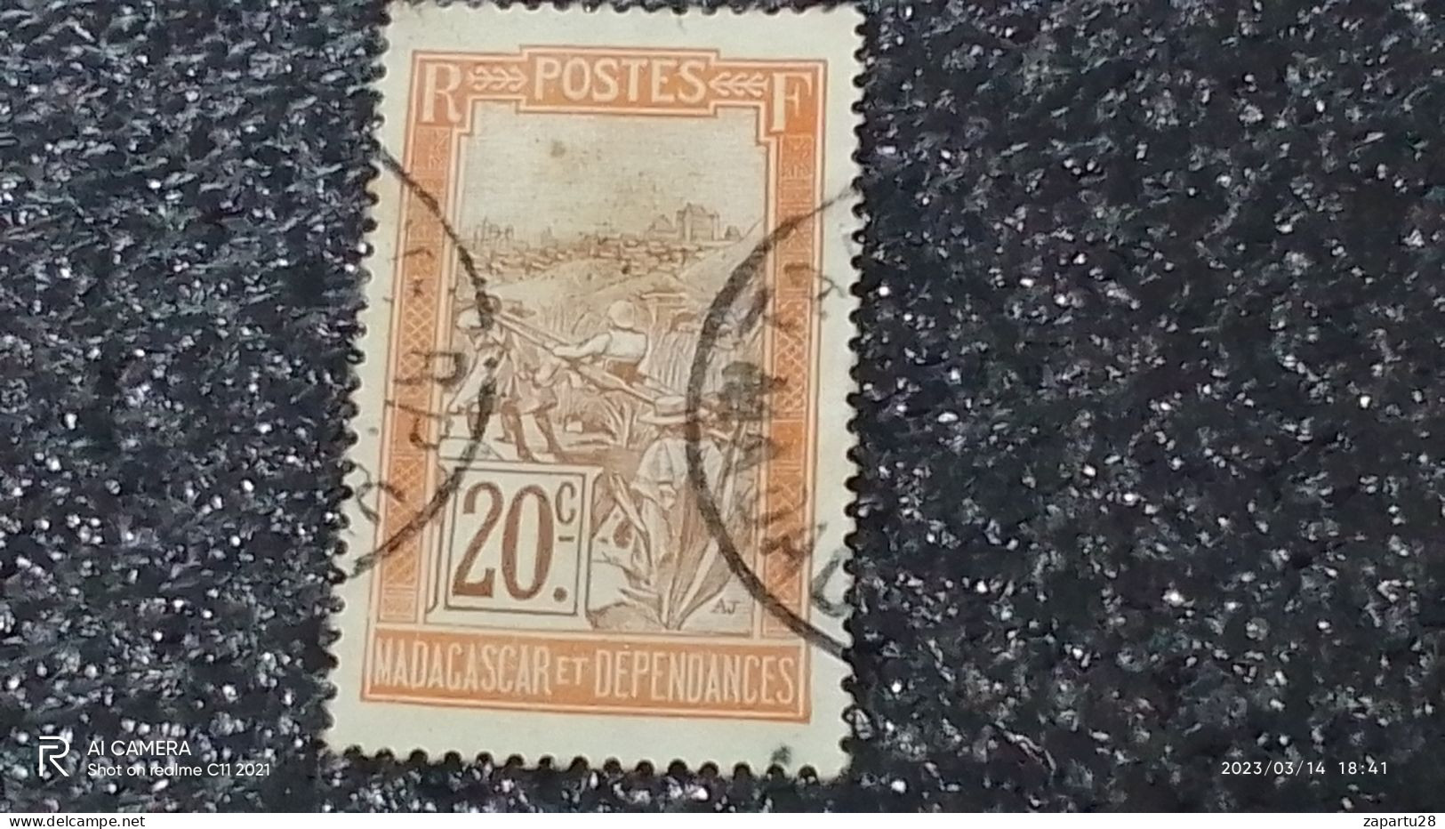 MADAGASKAR---  -1922-30-     20C   USED- - Used Stamps