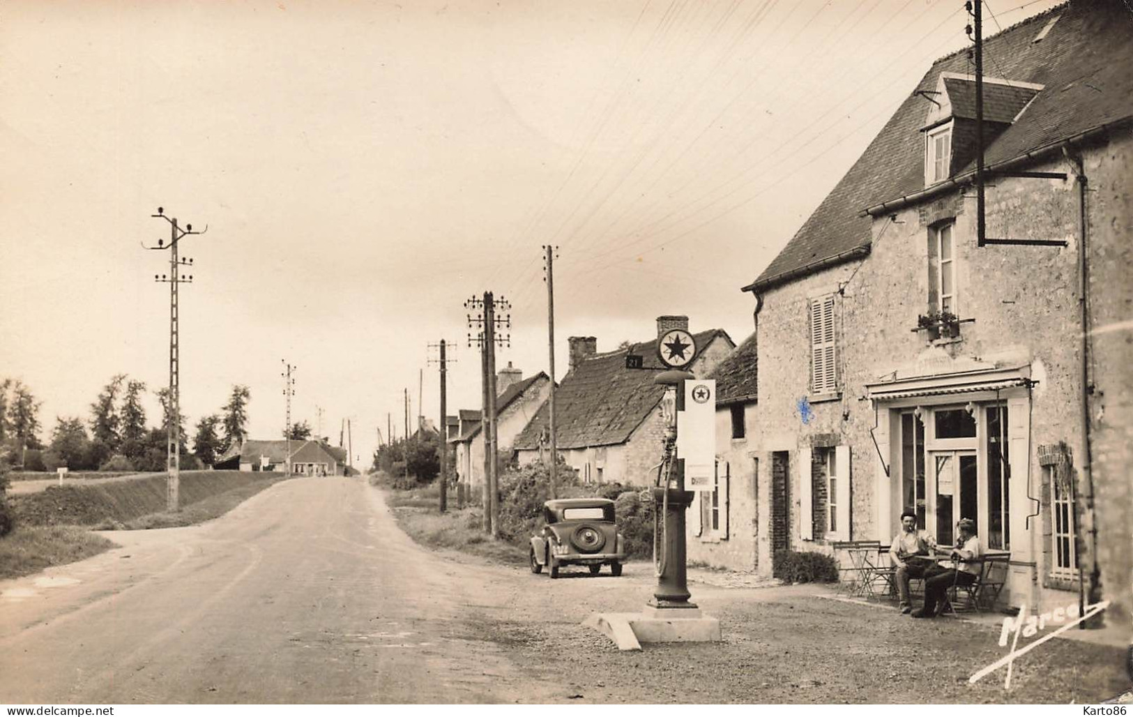 Blainville * Route De Sortie De La Ville * Pompe à Essence * Café - Blainville Sur Mer