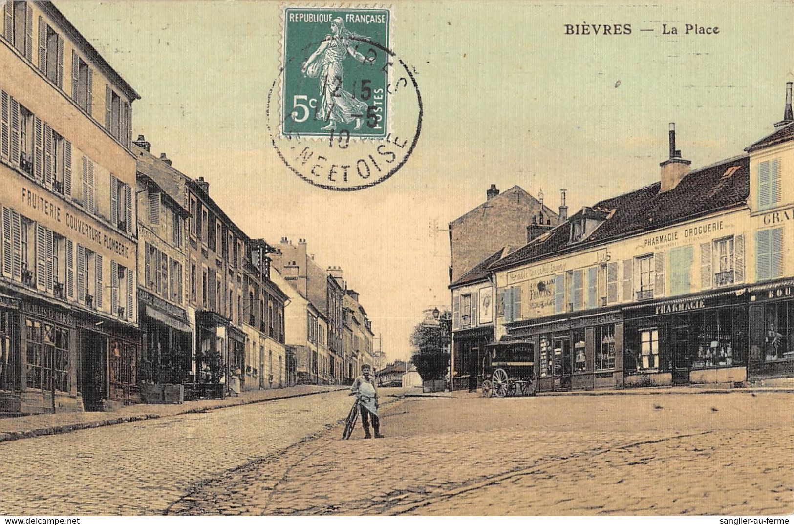 CPA 91 BIEVRES / LA PLACE / Cpa Toilée - Bievres