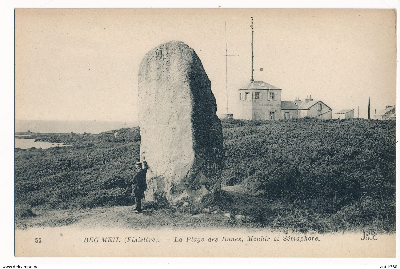 CPA 29 BEG MEIL La Plage Des Dunes Menhir Et Sémaphore - Beg Meil