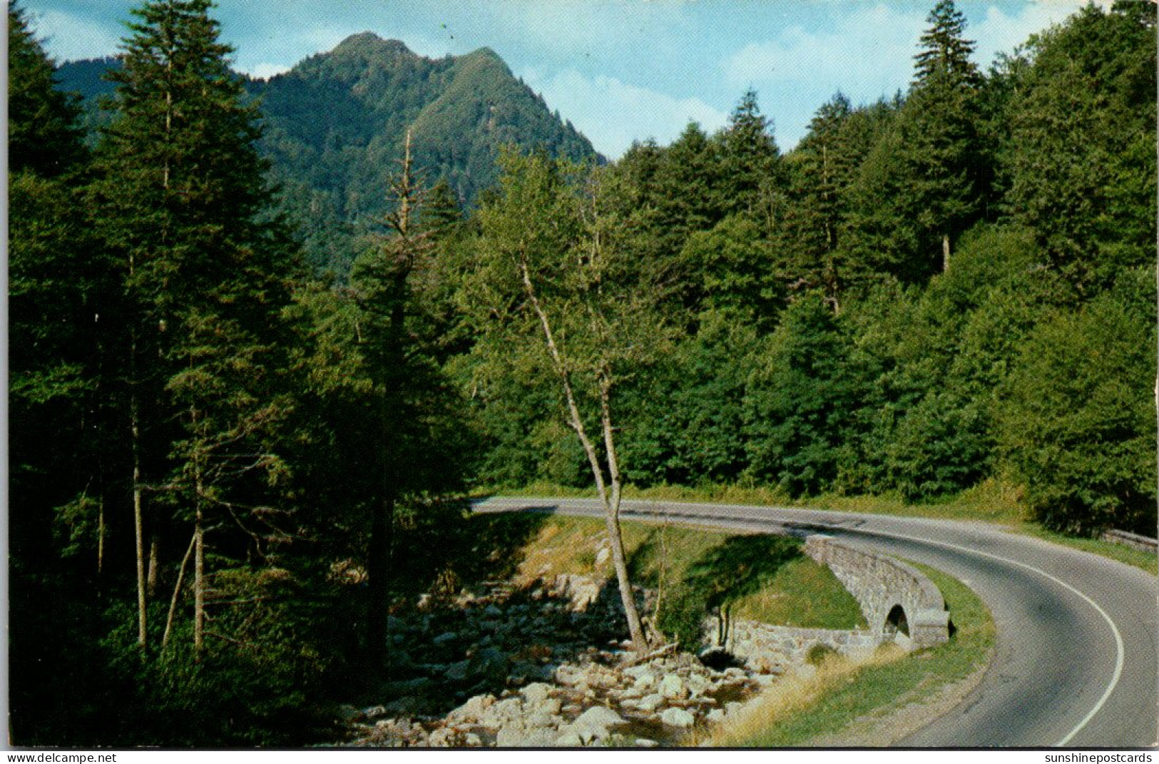 Tennessee Great Smoky Mountains National Park The Chimney Tops And U S 441 - Smokey Mountains