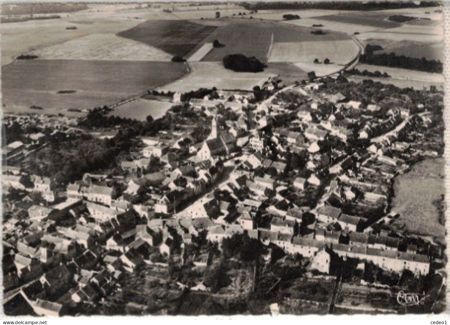 LE CHATELET EN BRIE  VUE AERIENNE - Le Chatelet En Brie