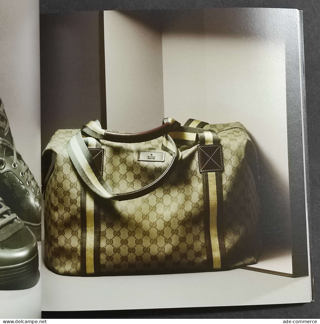 Gucci - Holiday Catalog 2010 - Catalogo - Otros & Sin Clasificación