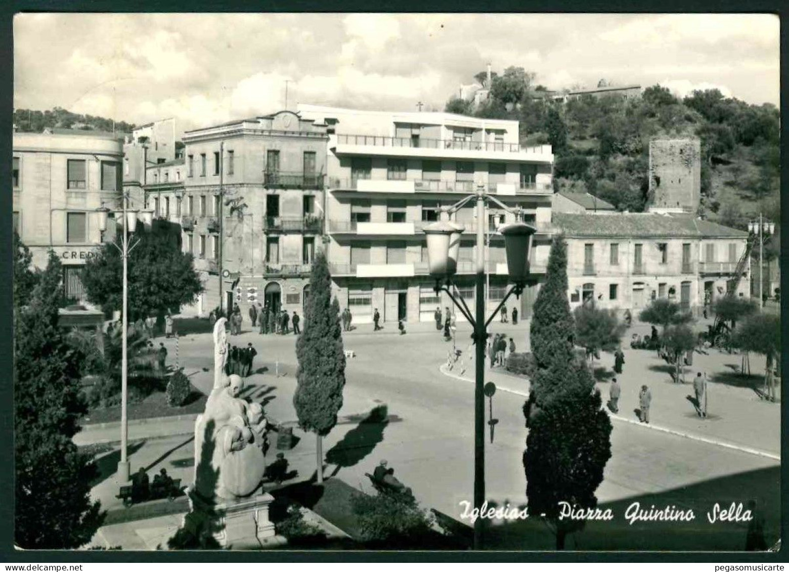 CLZ019 - IGLESIAS - PIAZZA QUINTINO SELLA ANIMATA 1960 - Iglesias