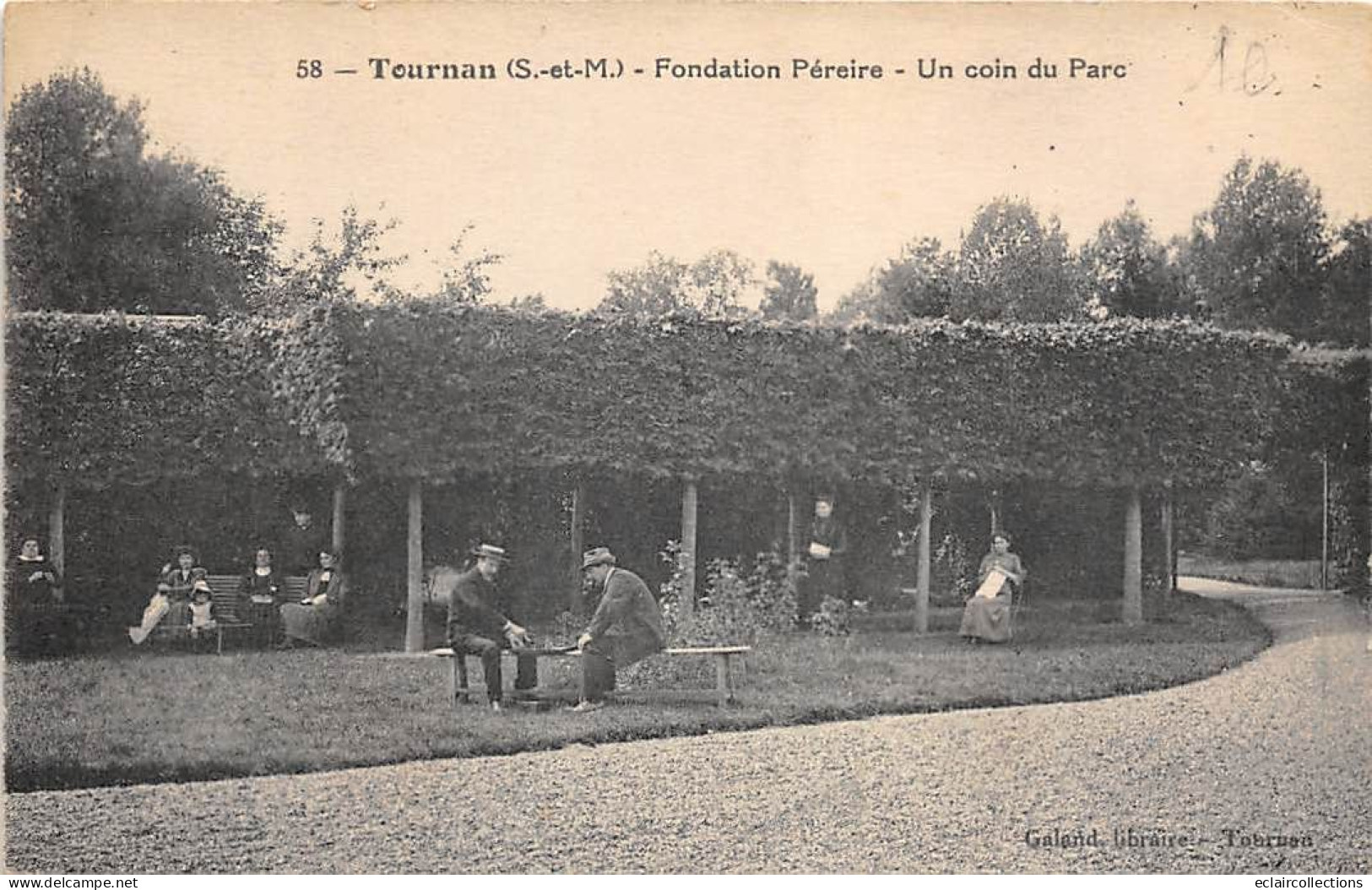 Tournan          77         Fondation Péreire  Un Coin Du Parc         (voir Scan) - Tournan En Brie