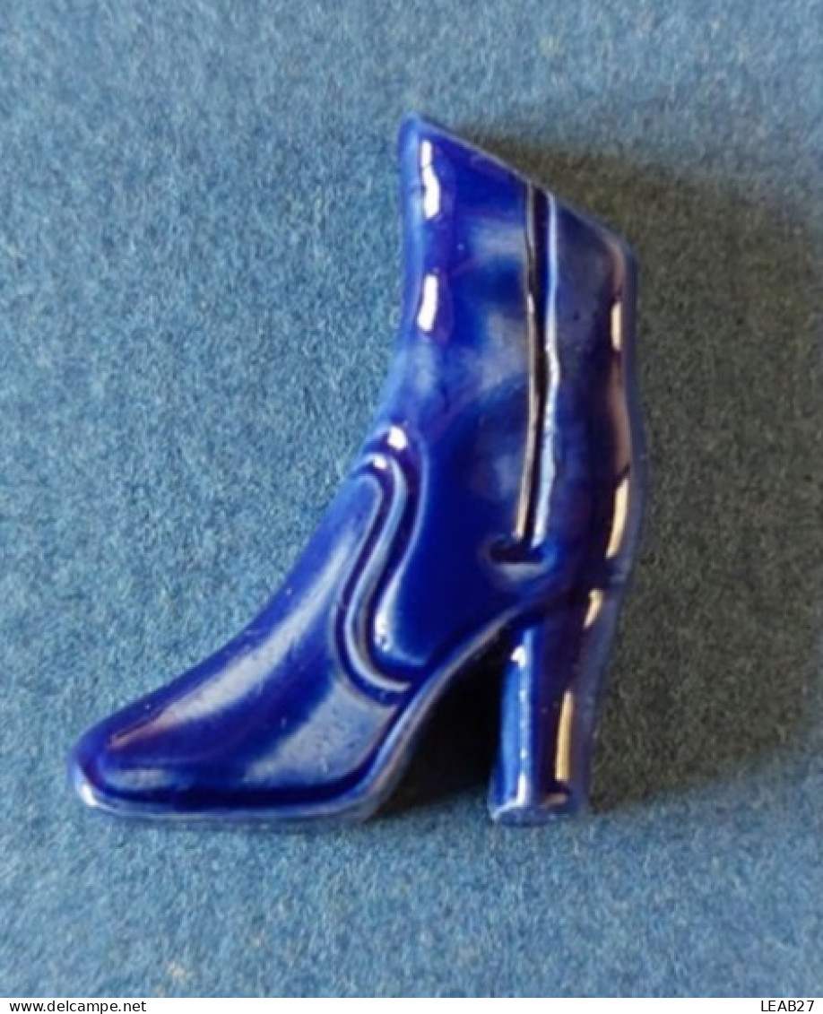 FEVE ANCIENNE PAGIS N.108 CHAUSSURE BLEUE - BRILLANTE - Oude