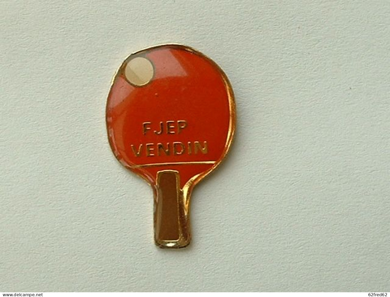 Pin's TENNIS DE TABLE - FJEP VENDIN - Tischtennis