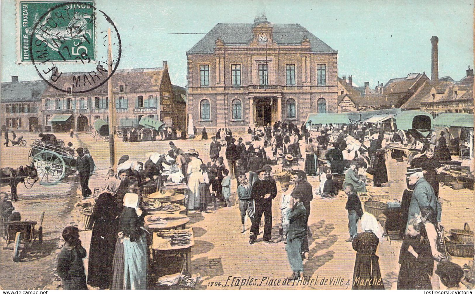 FRANCE - 80 - ETAPLES - Place De L'Hôtel De Ville Et Marché - Carte Postale Animée - Otros & Sin Clasificación