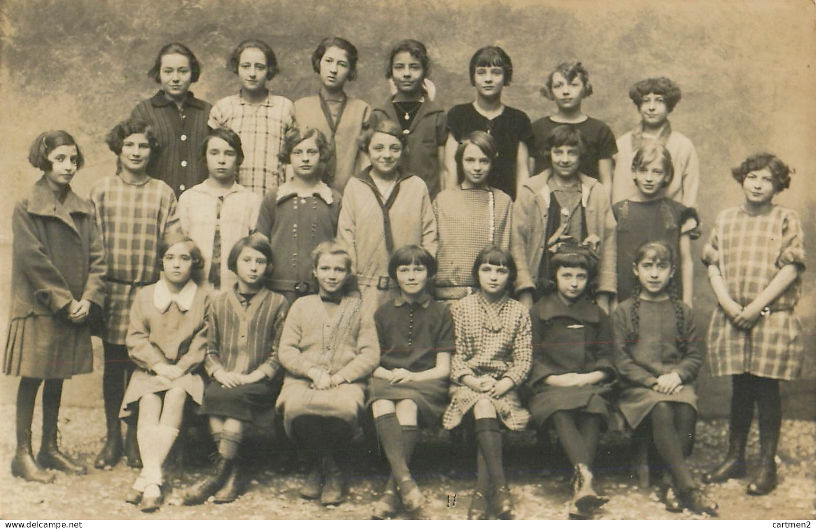 CARTE PHOTO : CALUIRE PHOTO DE CLASSE ECOLE ECOLIERES 69 RHONE - Caluire Et Cuire