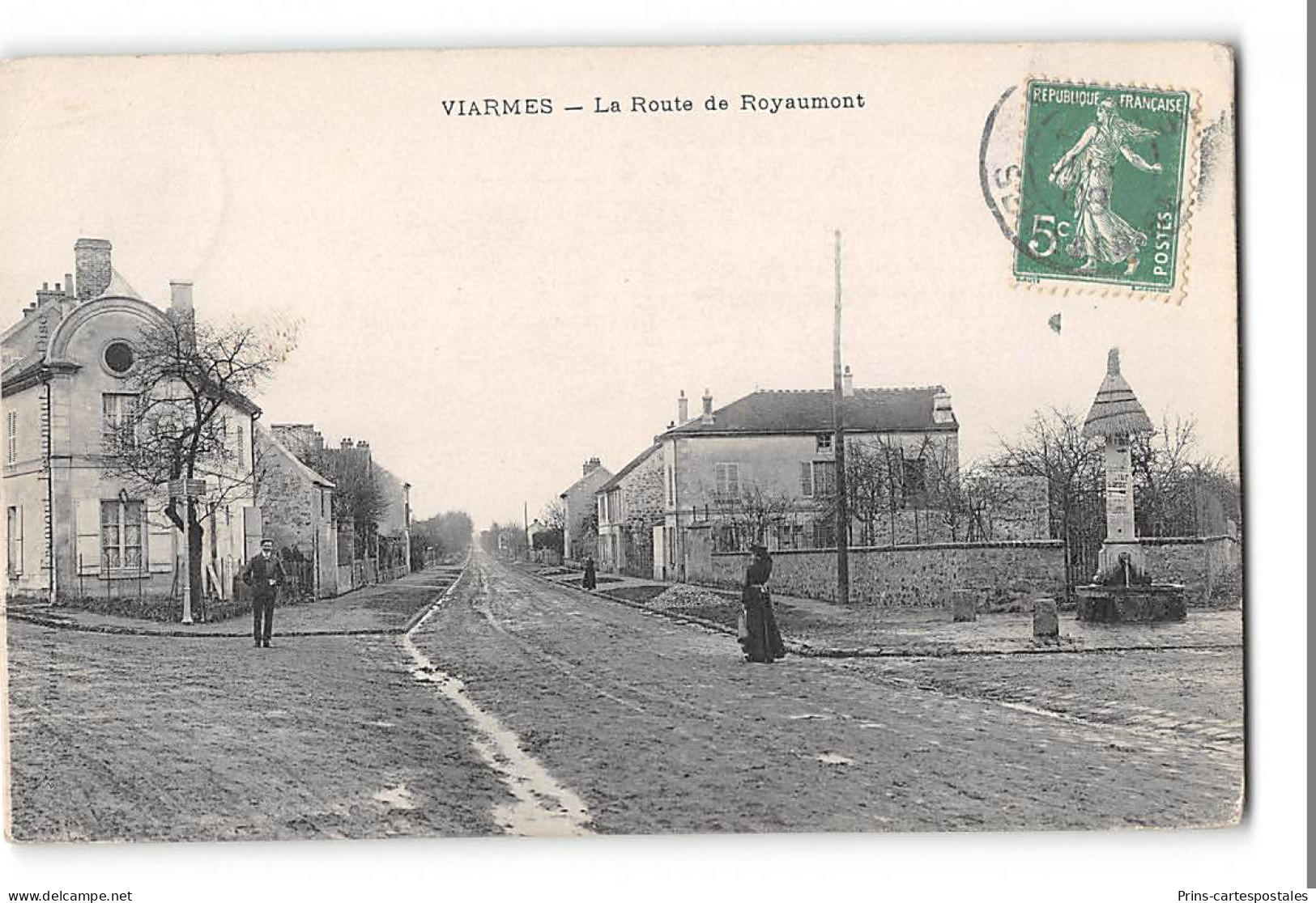 CPA 95 Viarmes La Route De Royaumont - Viarmes