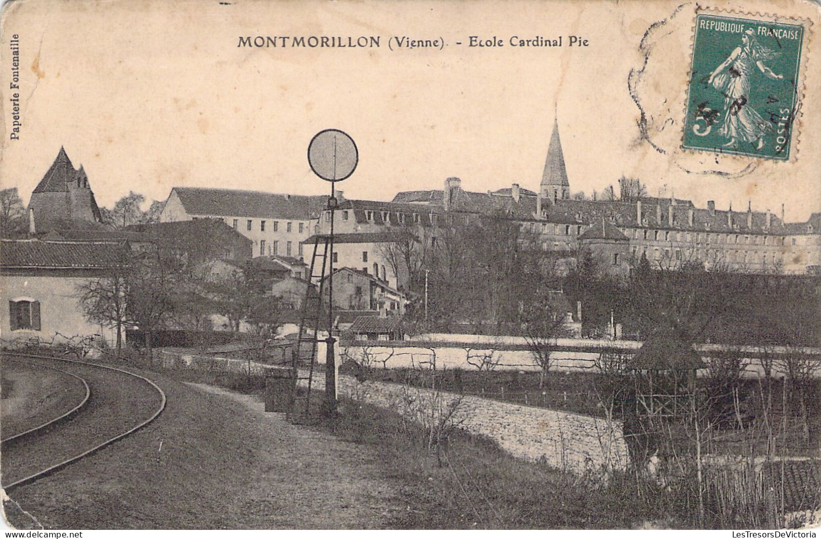 FRANCE - 86 - MONTMORILLON - Ecole Cardinal Pie - Carte Postale Ancienne - Montmorillon