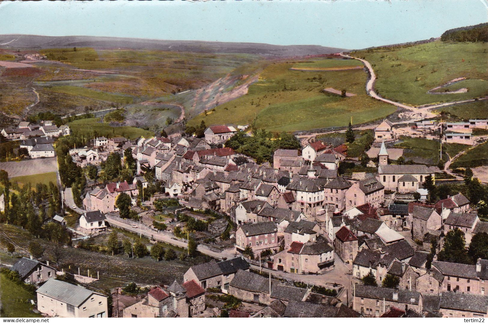 LE BLEYMARD .48 LOZERE . VUE AERIENNE .VUE GENERALE - Le Bleymard