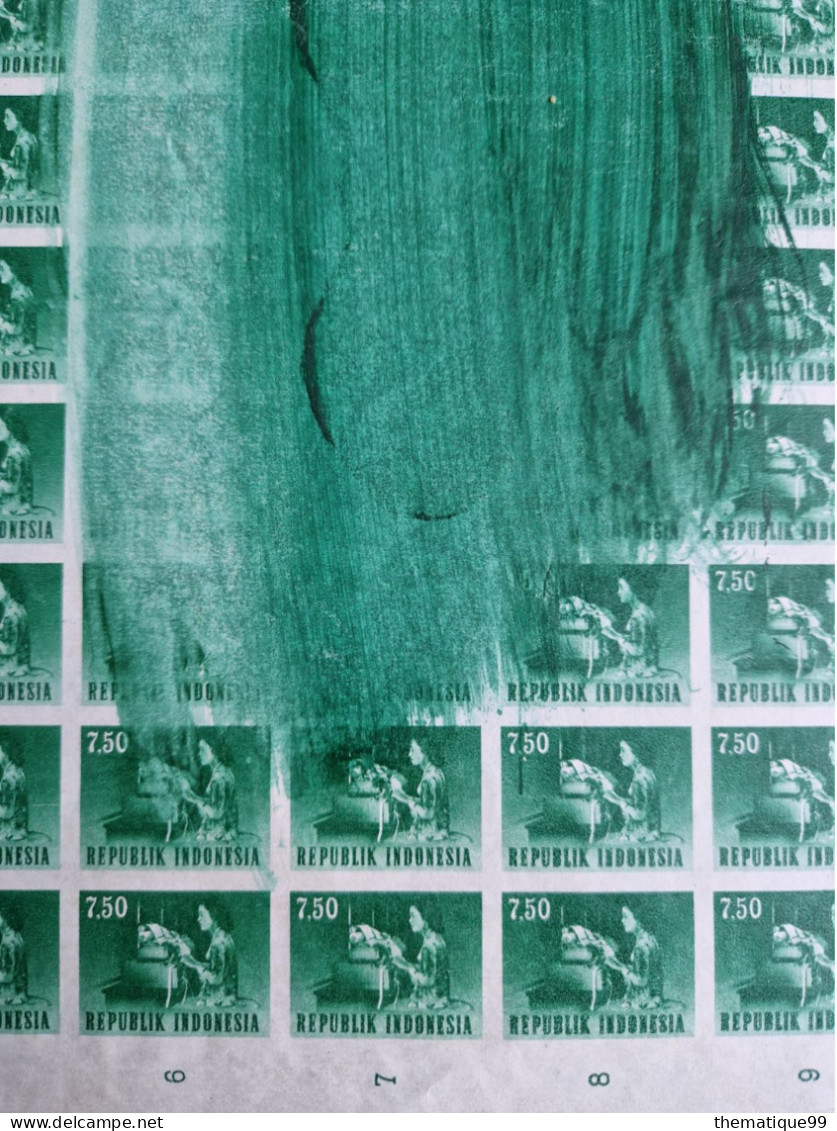 Timbres D'Indonésie Avec Spéctaculaire Variété D'impression - UNIQUE : Telex Telegraphe Telecommunication - Telecom