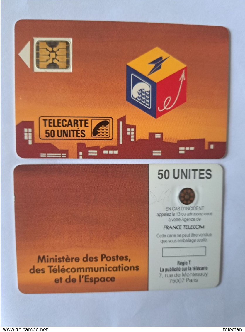 FRANCE PRIVEE D48 LA POSTE CUBE 50U UT N° 104042 PE - Telefoonkaarten Voor Particulieren