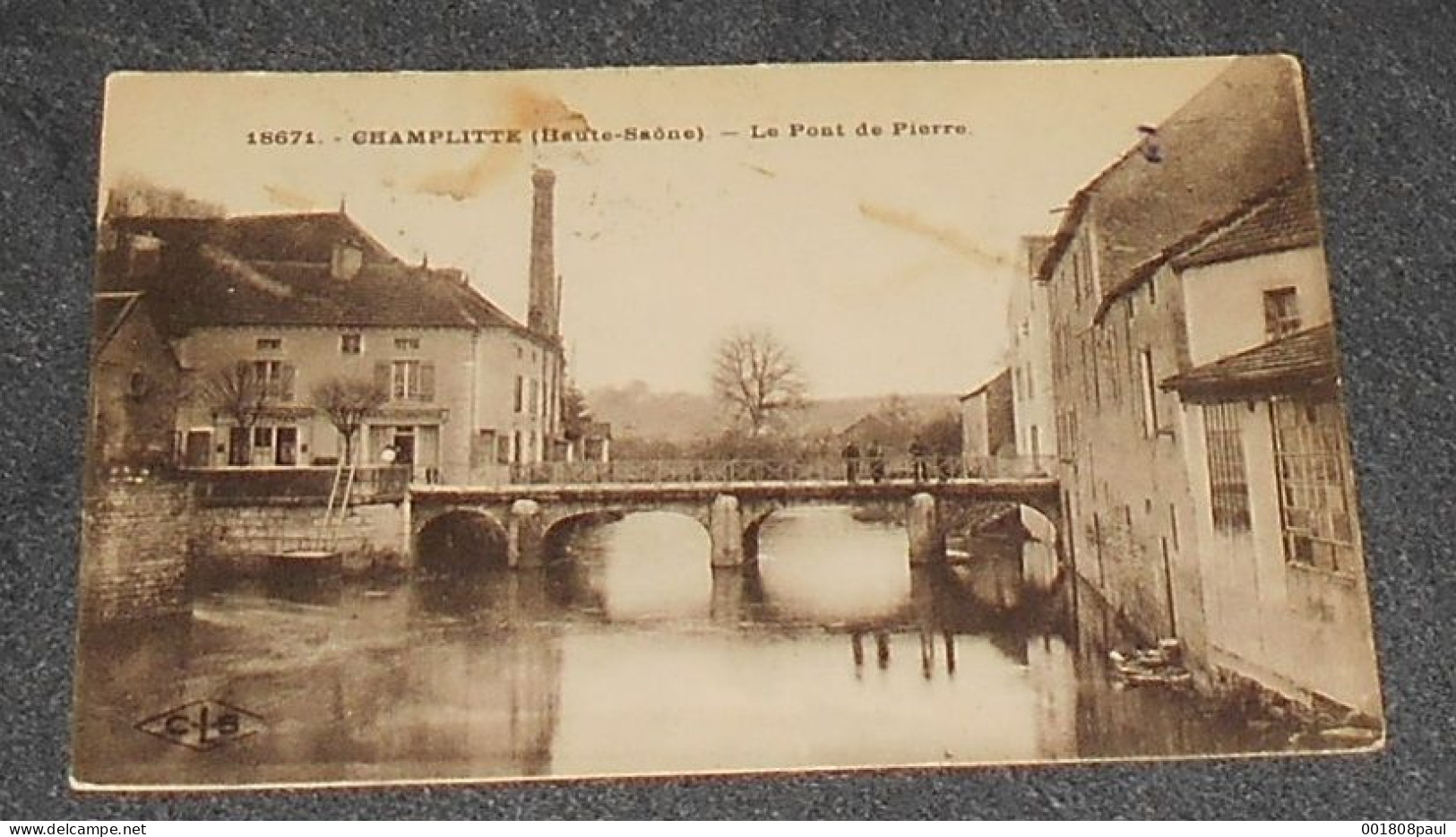 52 - Champlitte - Le Pont De Pierre :: Animation ----------- Bte1-4 - Champlitte