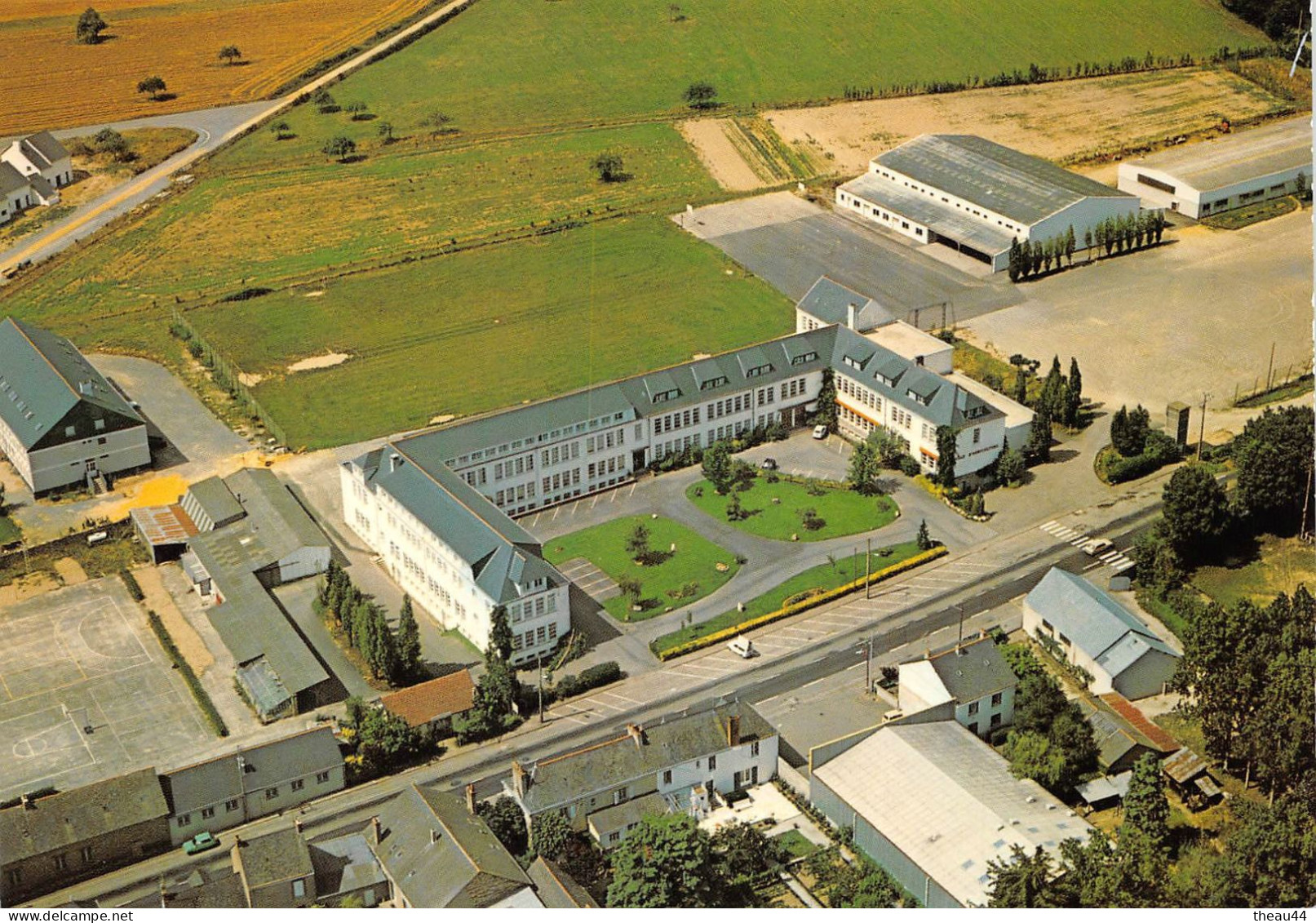 DERVAL - Lot De 3 Cpm - Ecole Secondaire D'Agriculture - Spécialisée Dans L'Elevage Et La Mécanique Agricole - Le Stade - Derval