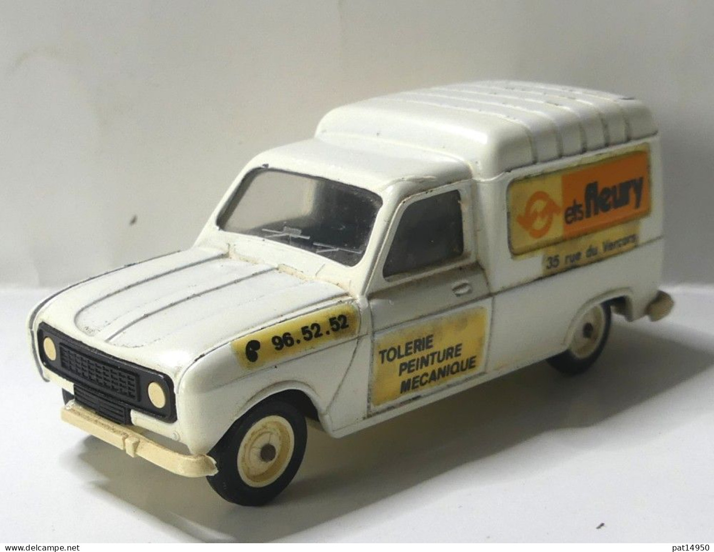 PAT14950 RENAULT 4 F6 Ets FLEURY Marque SOLIDO N°42 - Solido