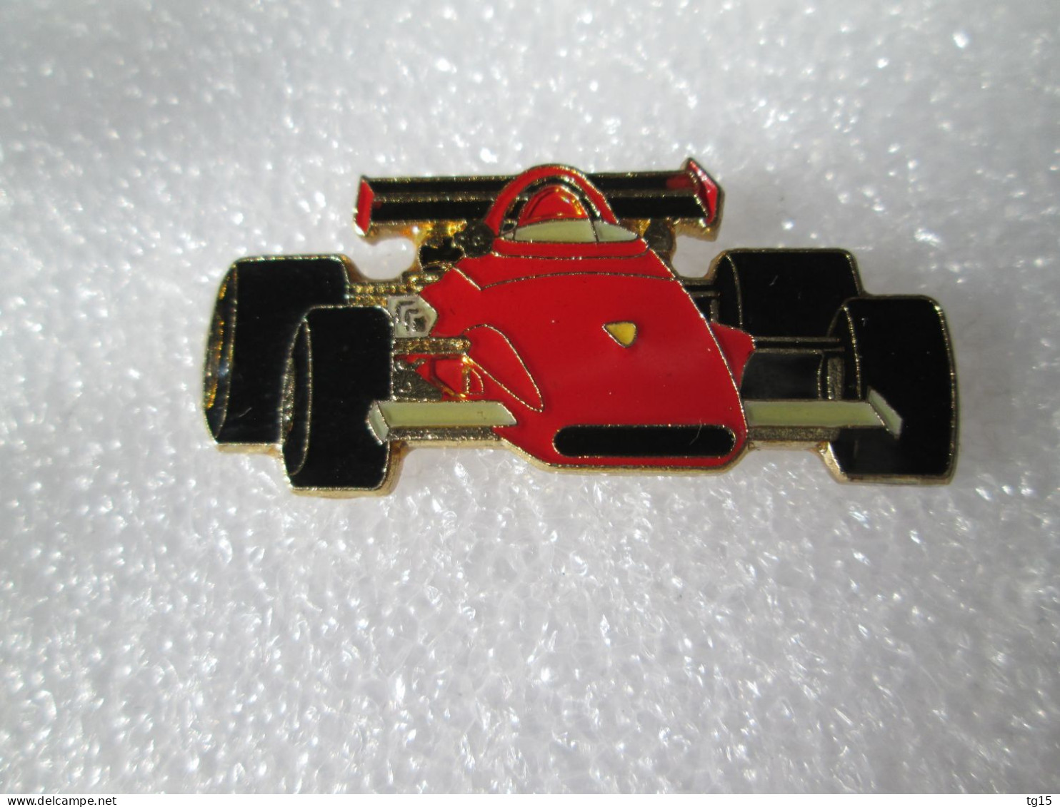 PIN'S    FERRARI   FORMULE 1 - Ferrari