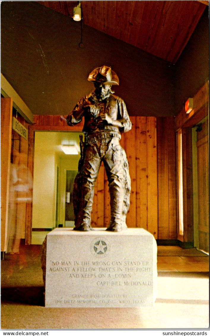 Texas Waco Texas Ranger Hall Of Fame Entrance Texas Ranger Statue - Waco