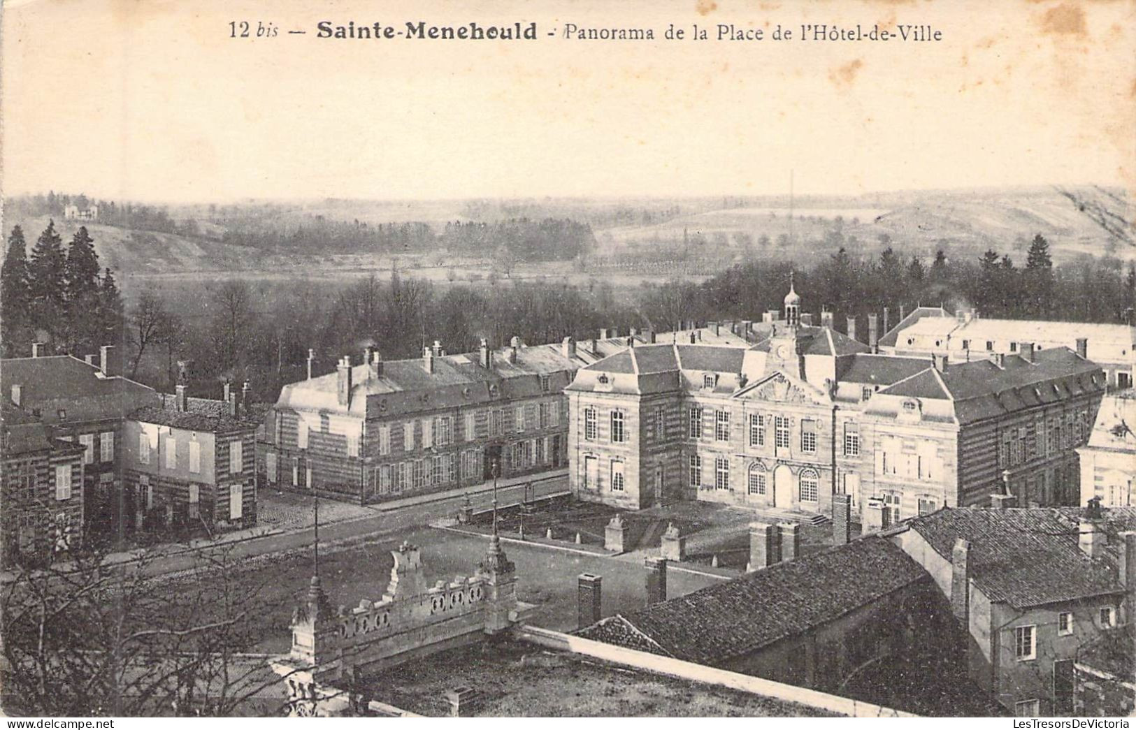 FRANCE - 51 - SAINT MENEHOULD - Panorama De La Place De L'Hôtel De Ville - Carte Postale Ancienne - Sainte-Menehould